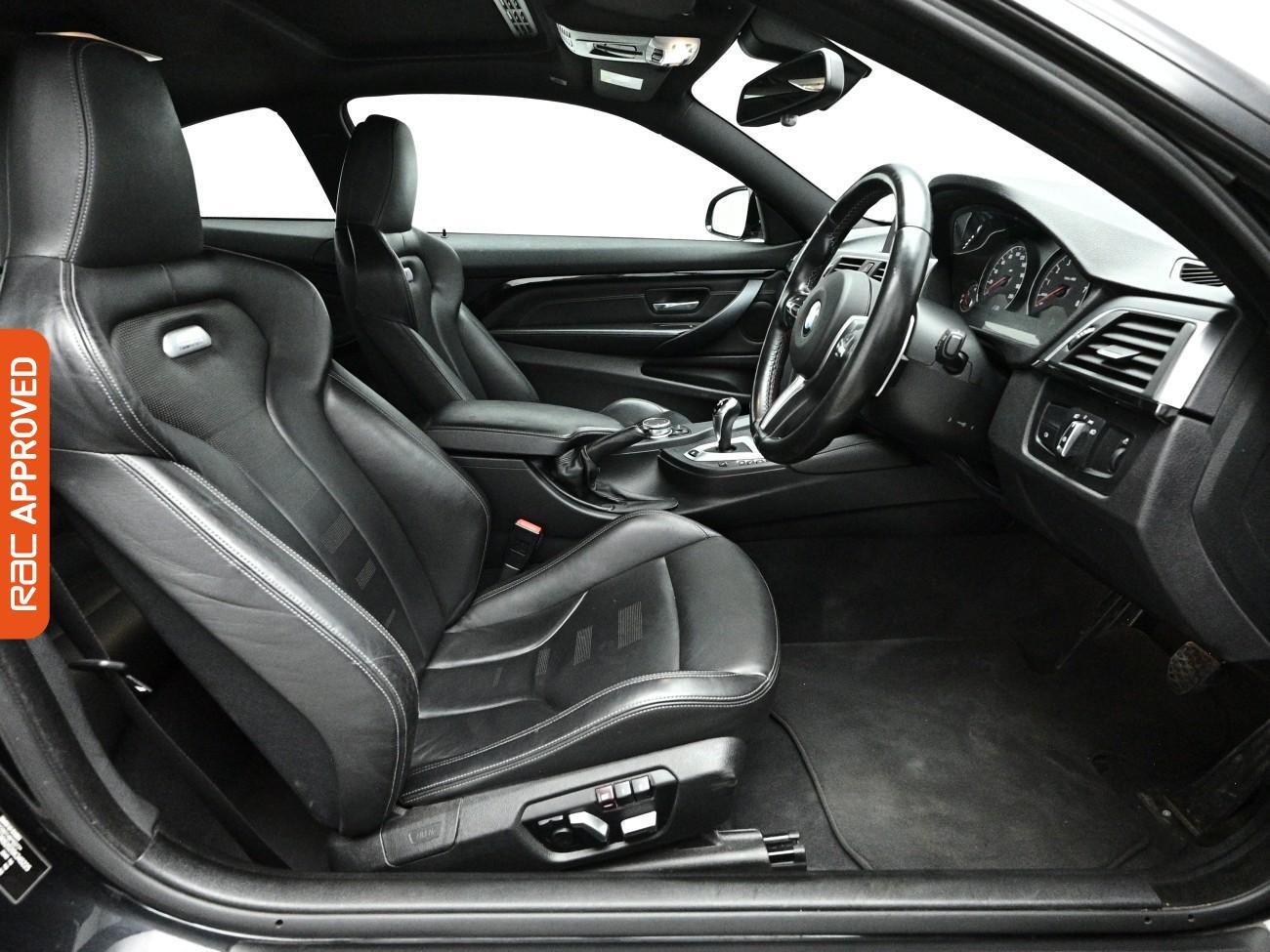 BMW M4 view 12
