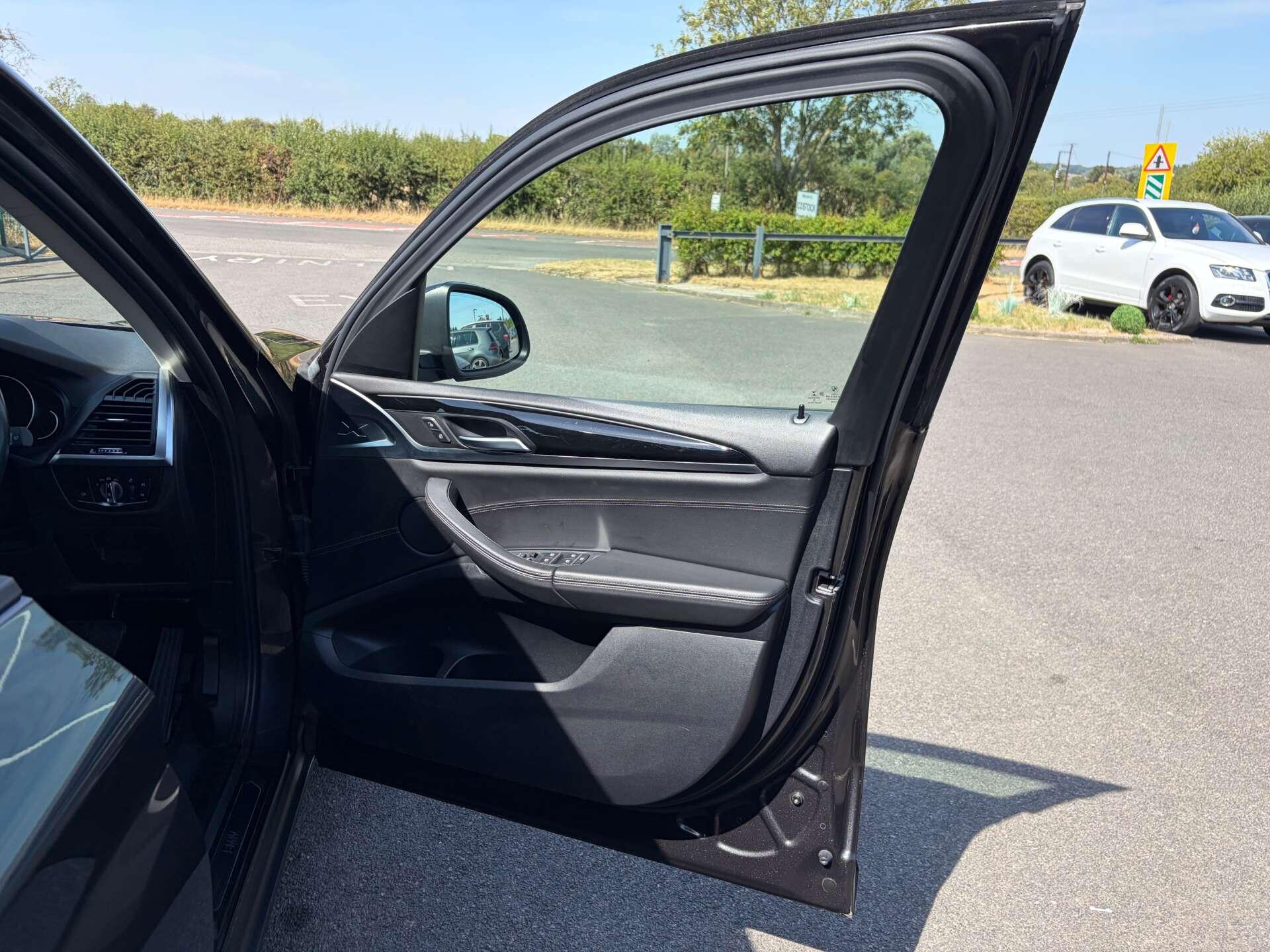 BMW X3 view 36