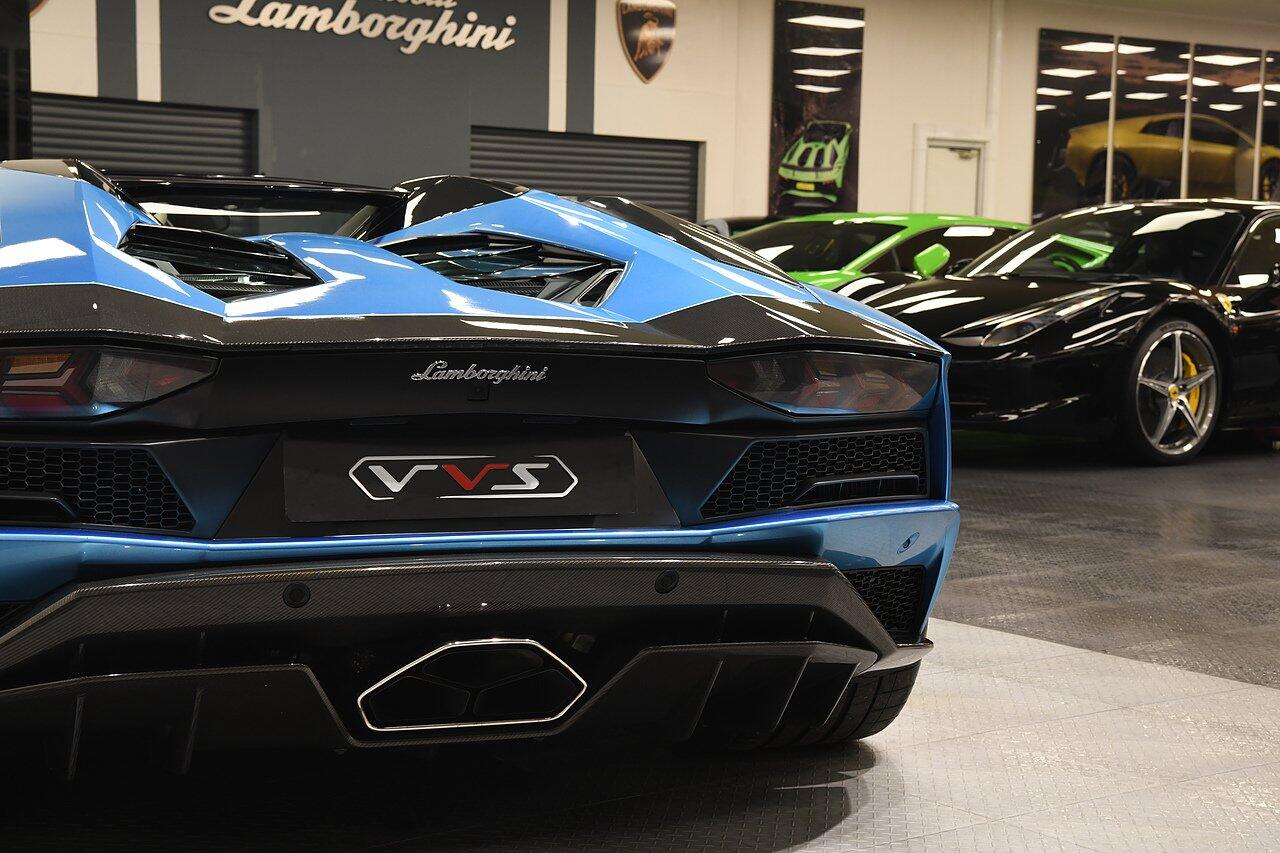 Lamborghini Aventador view 51