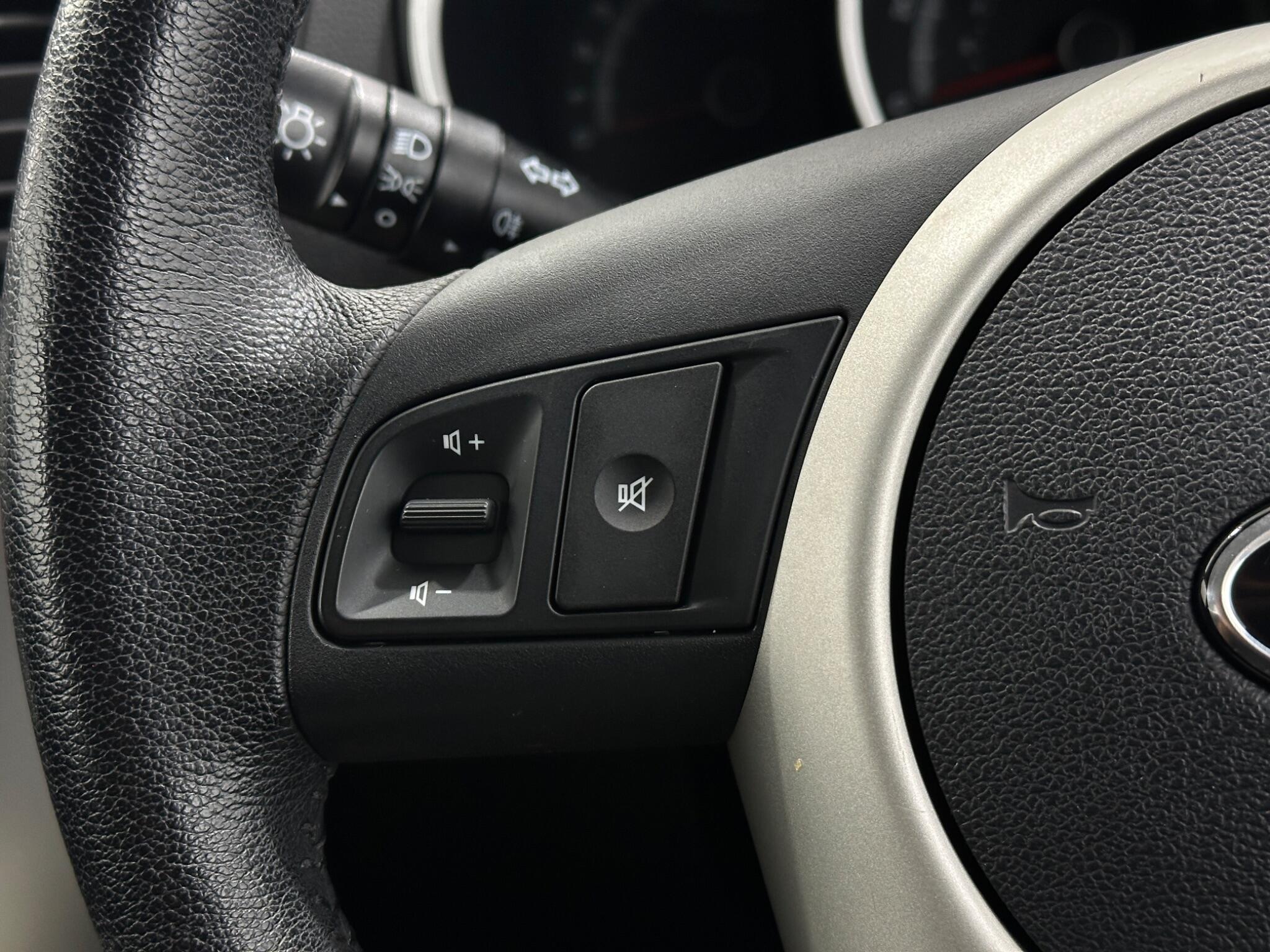 Kia Venga view 15