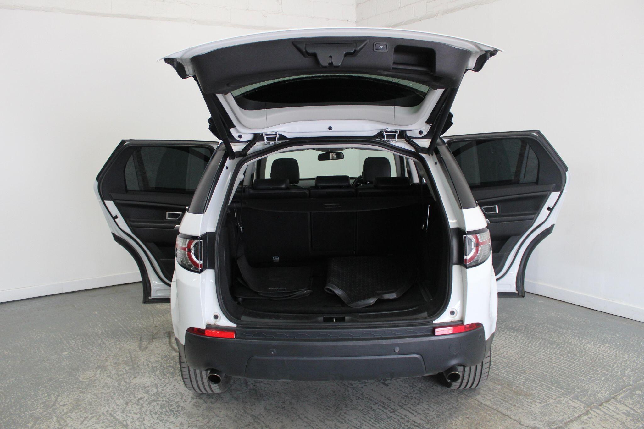 Land Rover Discovery Sport view 23