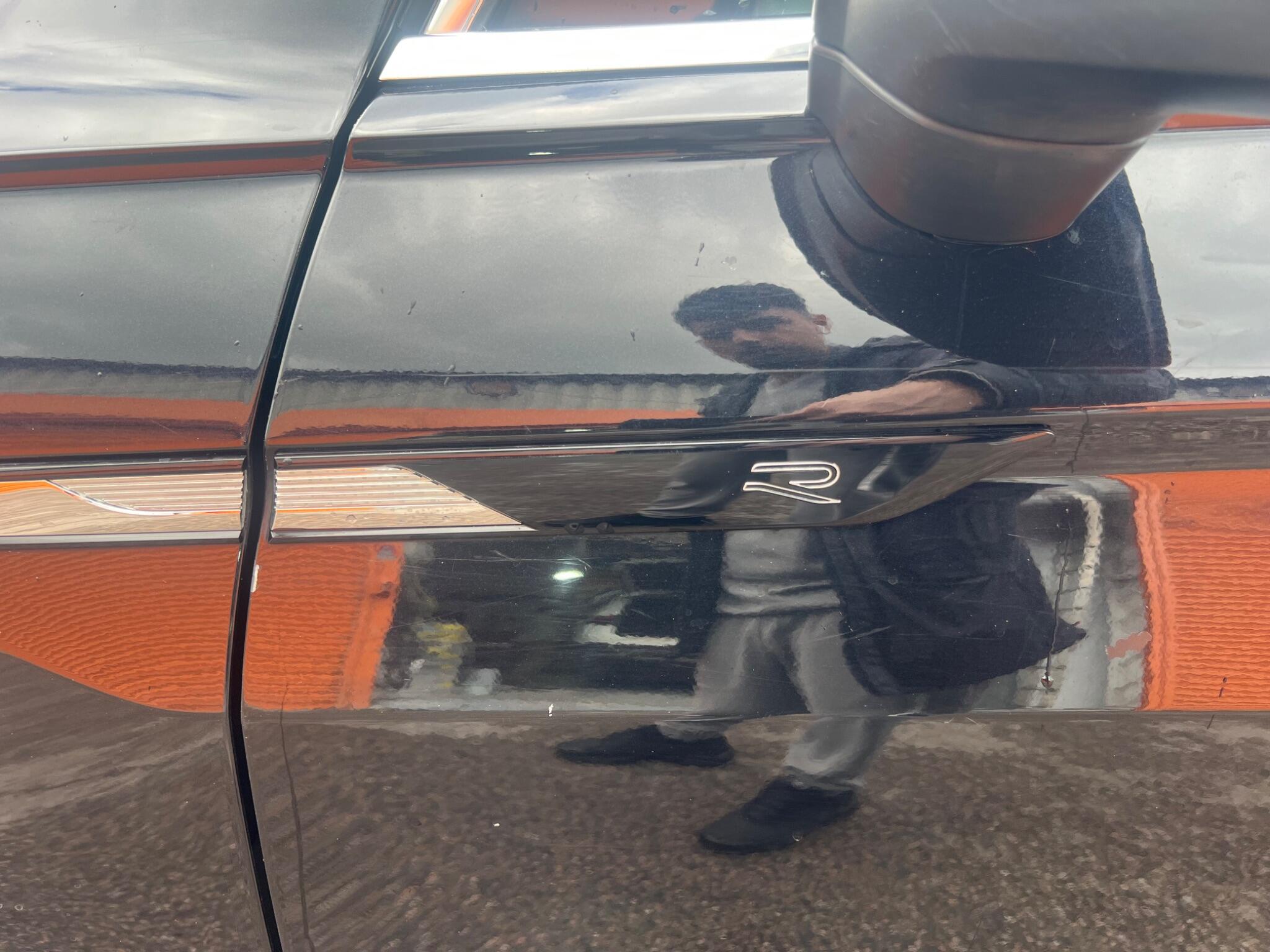 Volkswagen Tiguan view 8