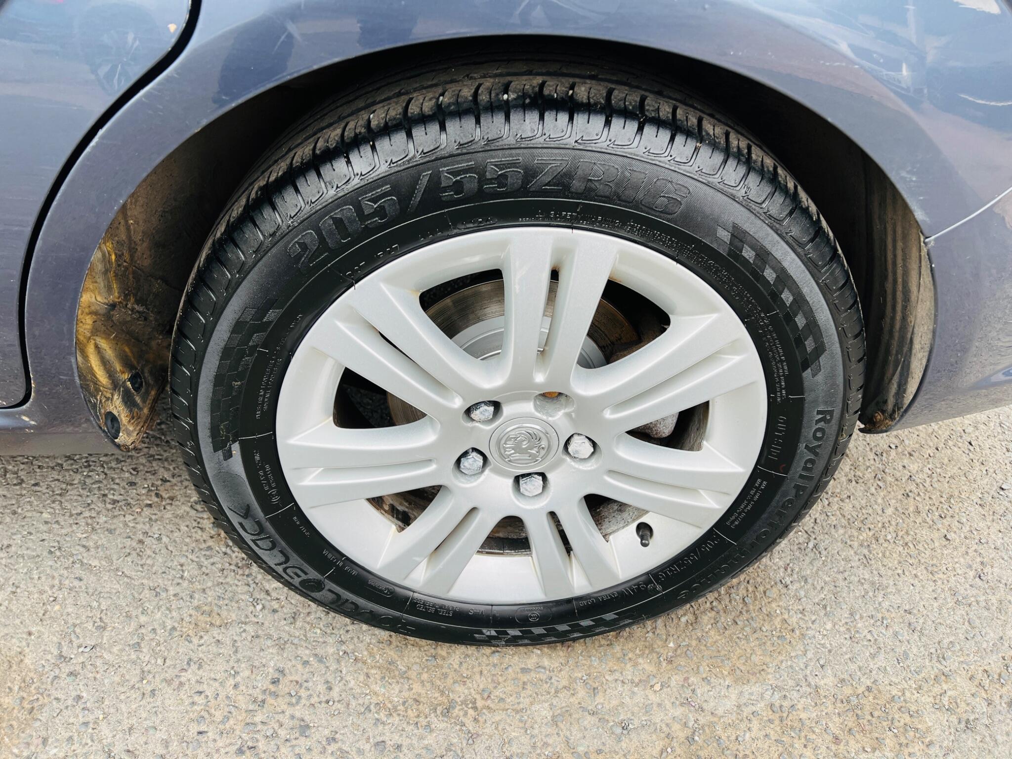 2010 Vauxhall Zafira image 36