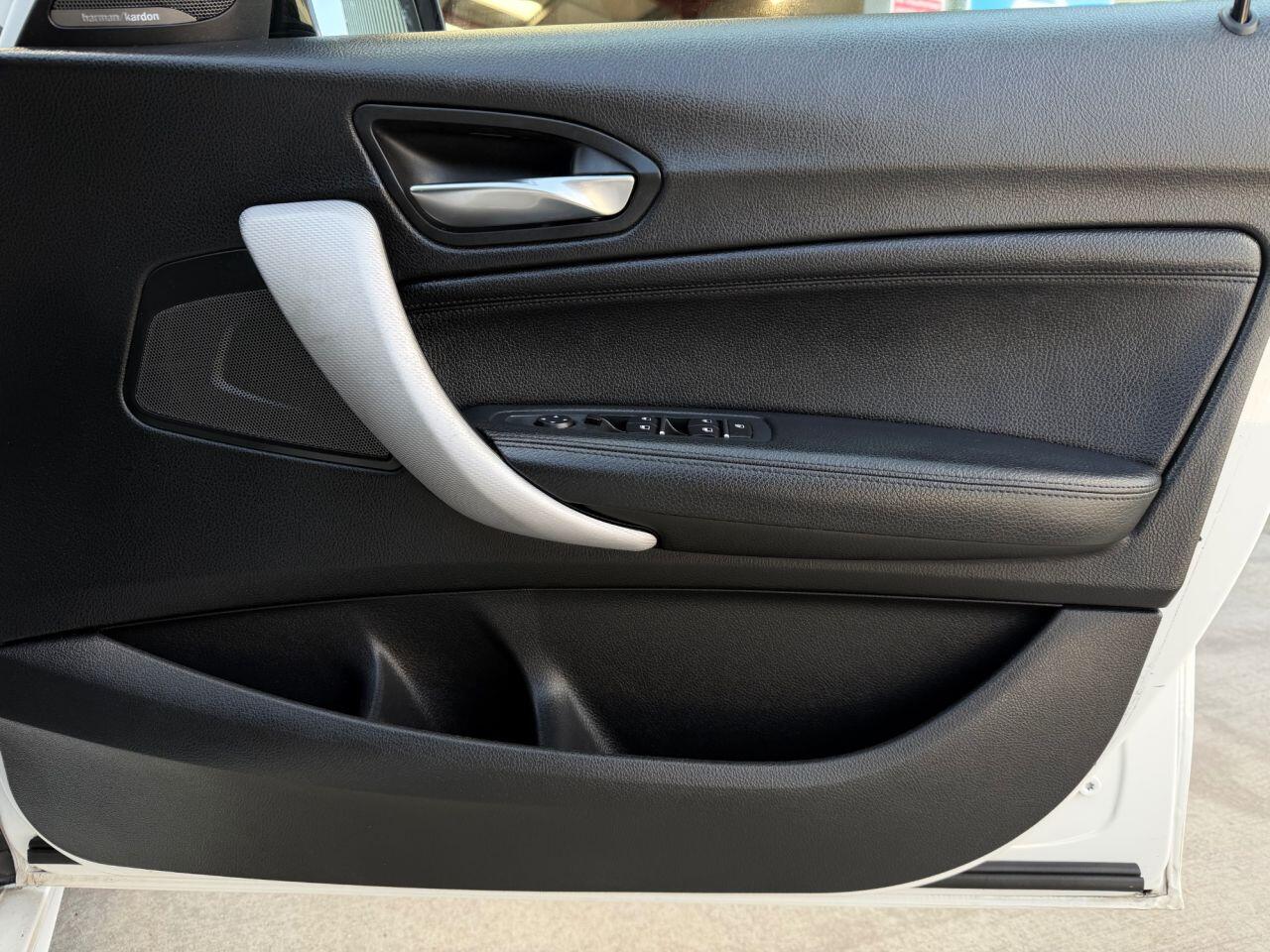 BMW 1 Series view 16