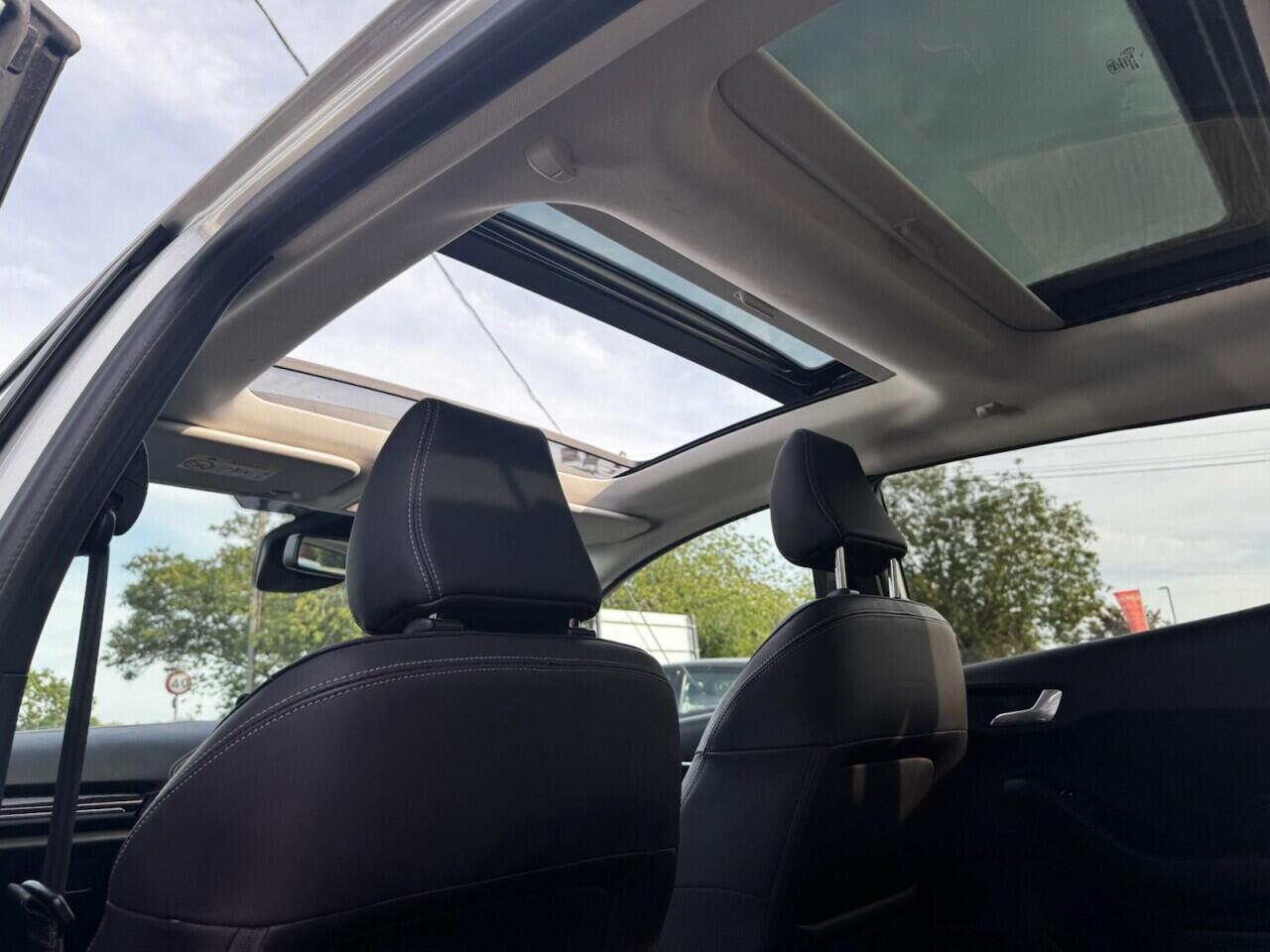 Ford Fiesta view 44