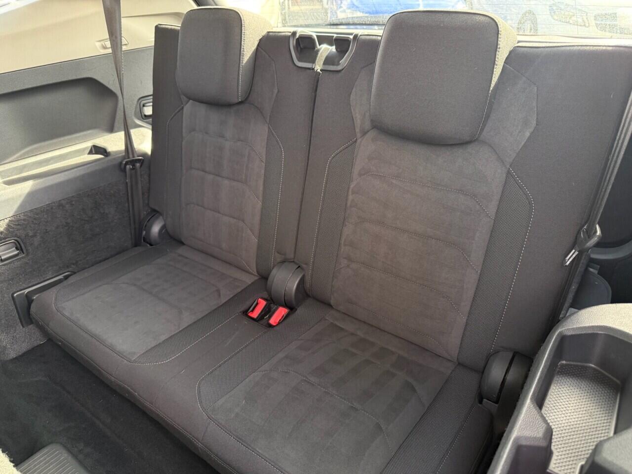 Volkswagen Tiguan Allspace view 26