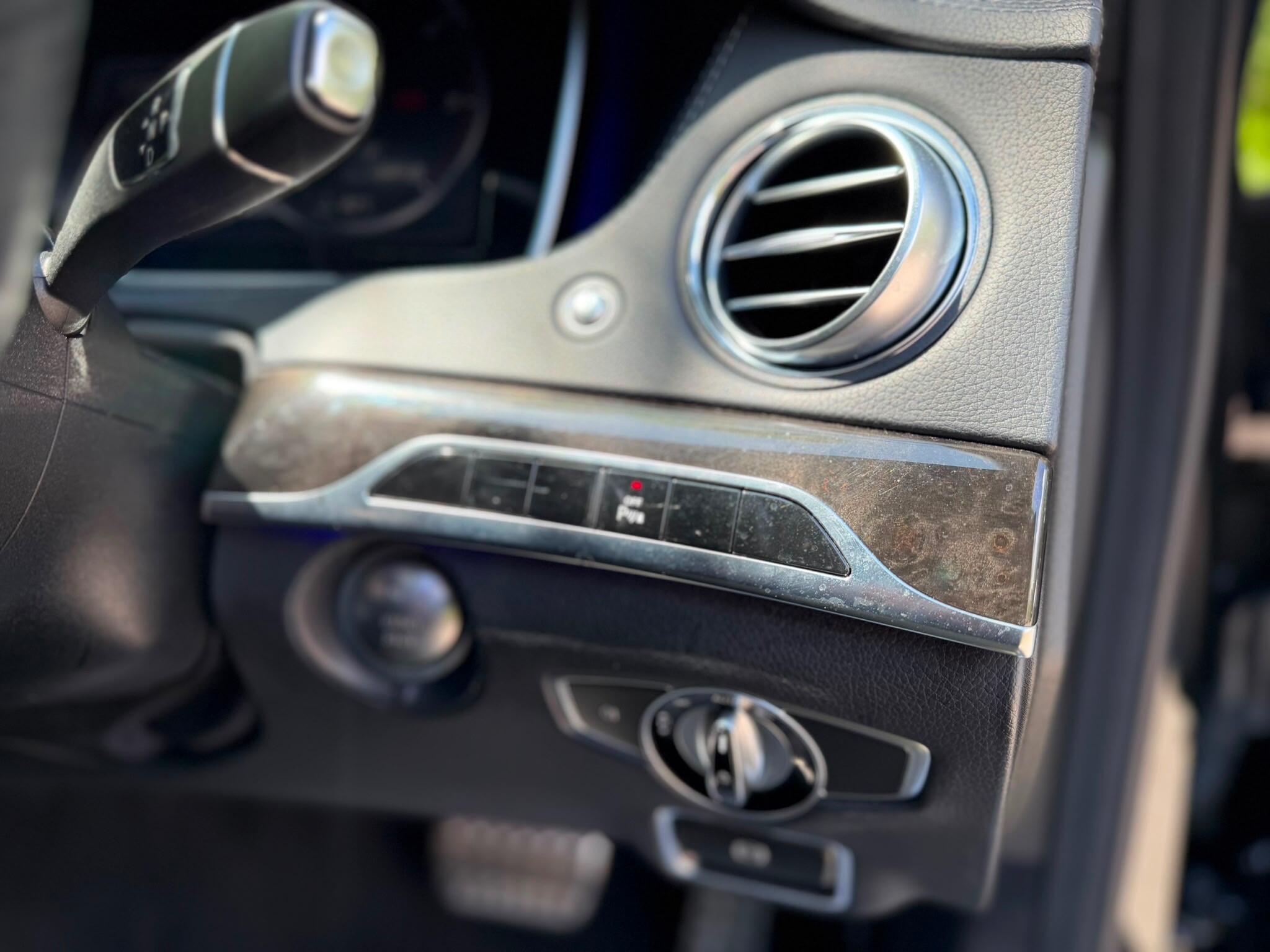 Mercedes-Benz S-Class view 27