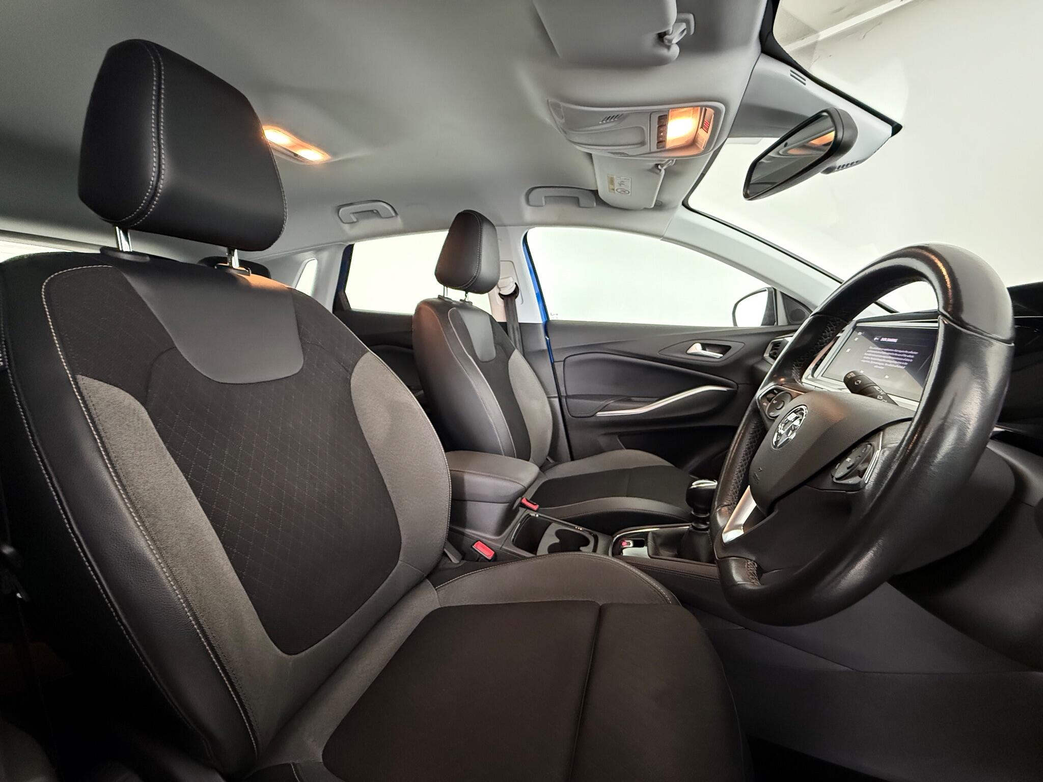 Vauxhall Grandland view 13