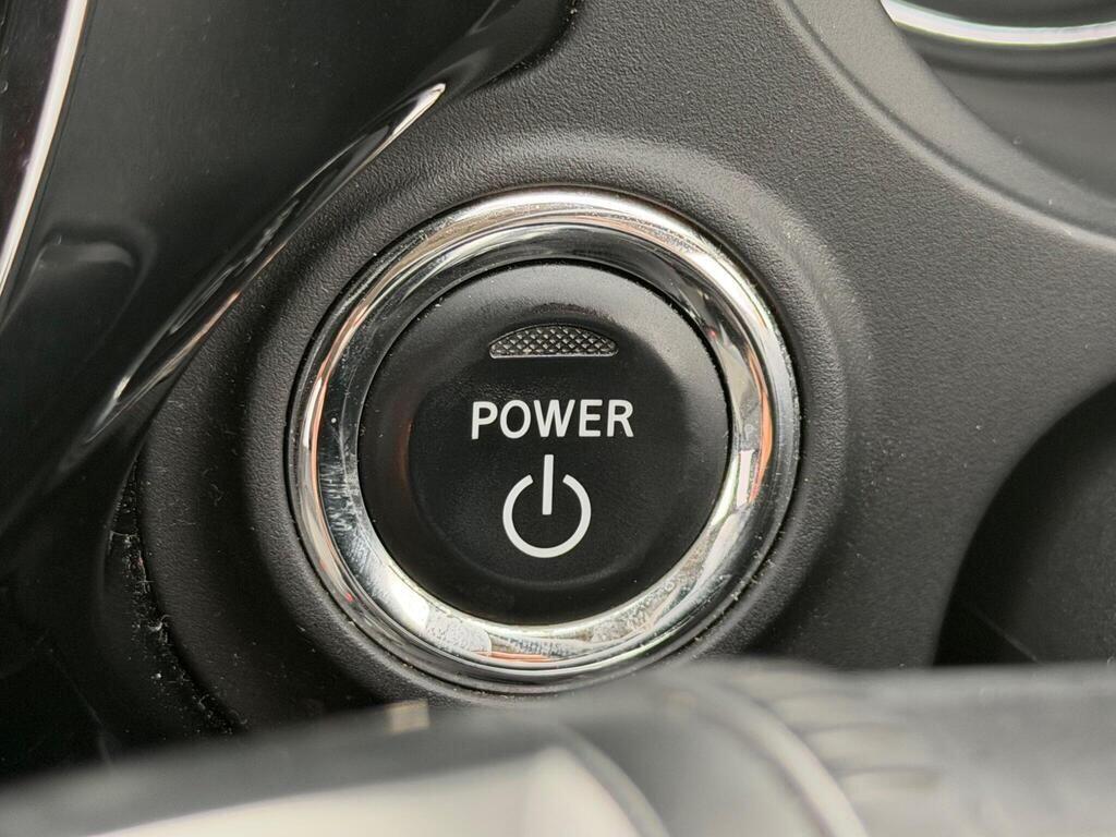 Mitsubishi Outlander view 43