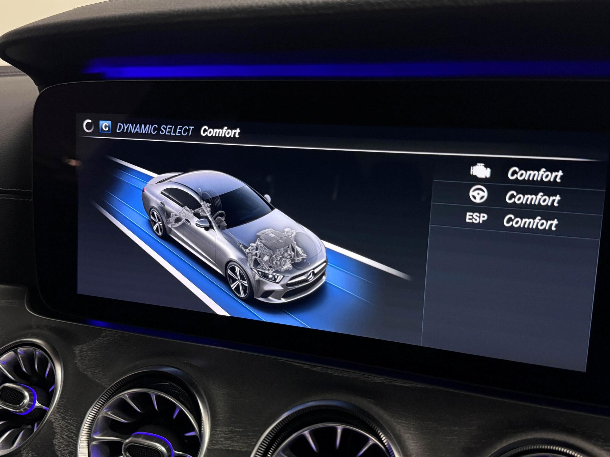 Mercedes-Benz CLS view 51