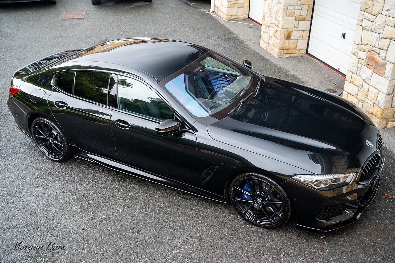 BMW 8 Series view 18