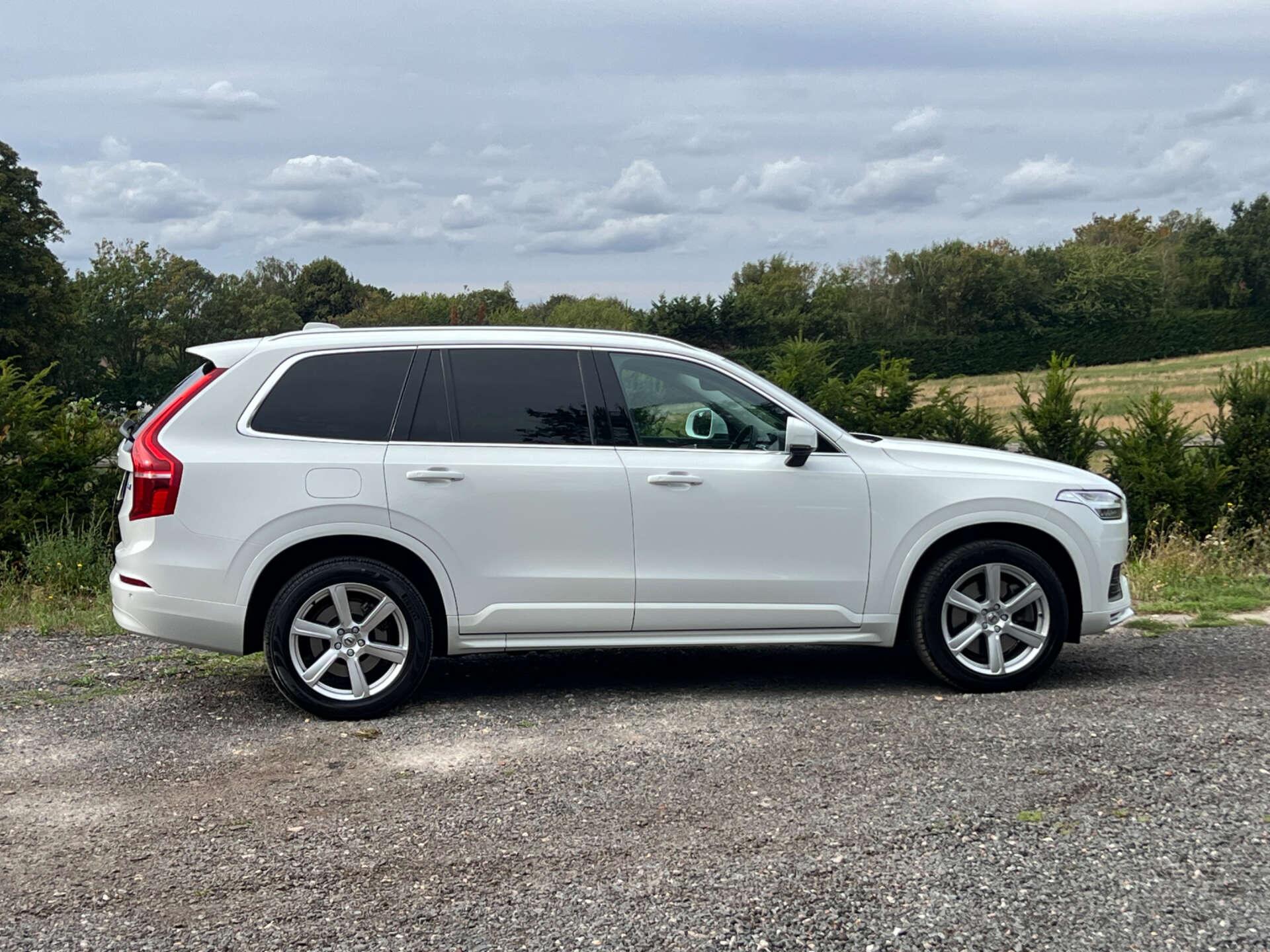 Volvo XC90 view 29