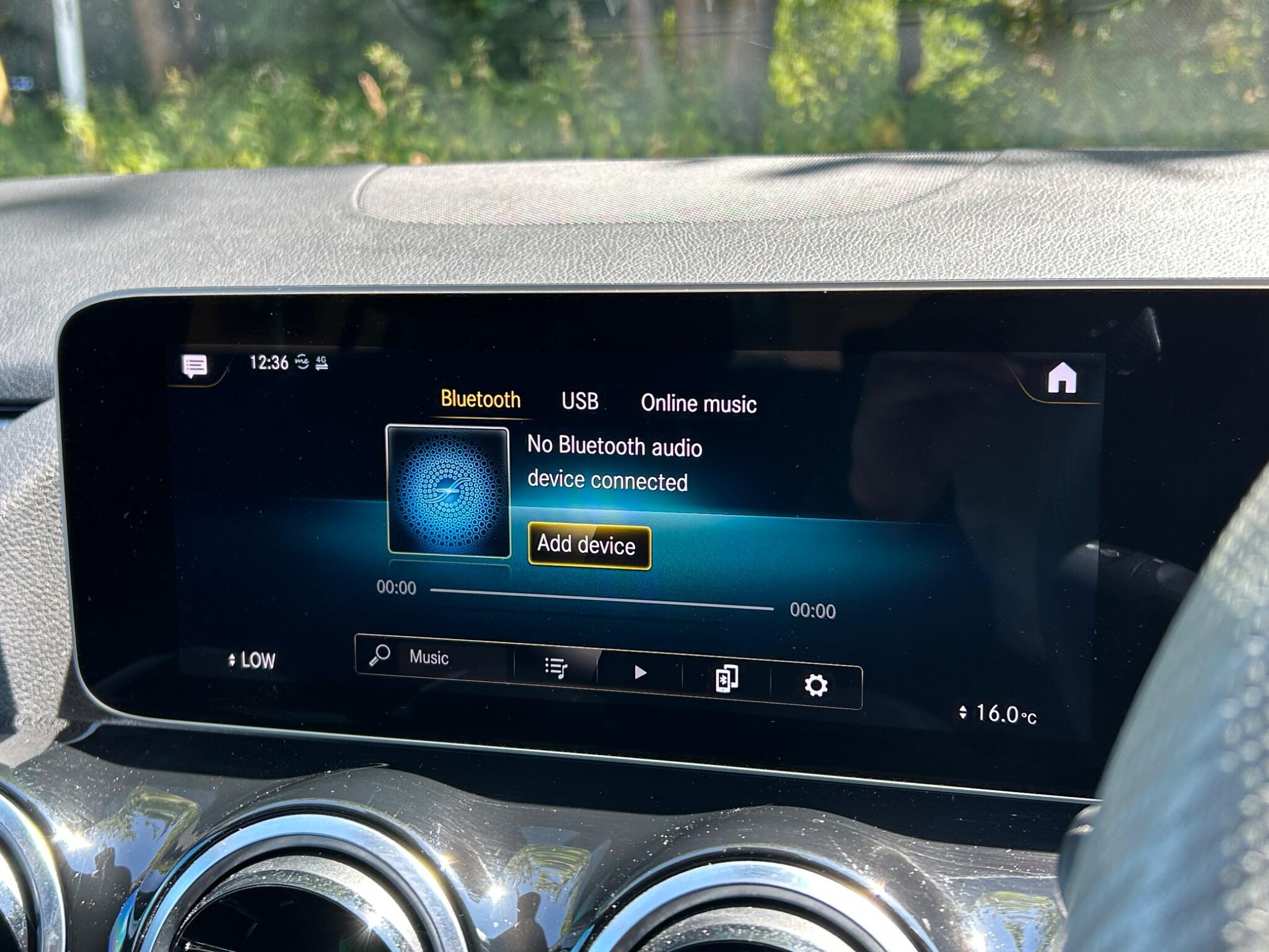 Mercedes-Benz Gla view 51
