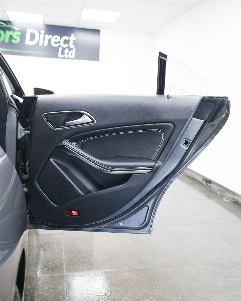 Mercedes-Benz Cla view 13