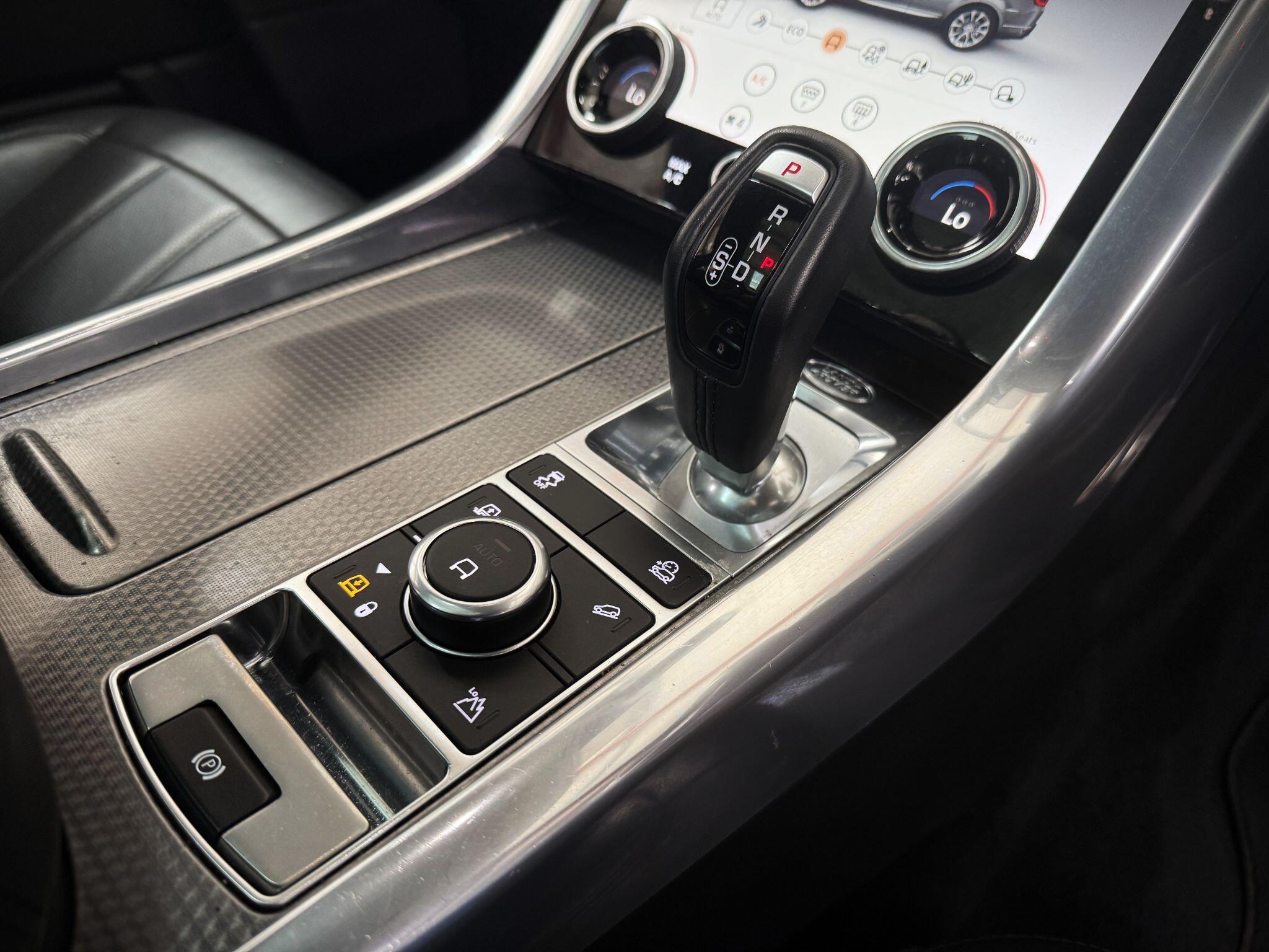 Land Rover Range Rover Sport view 8
