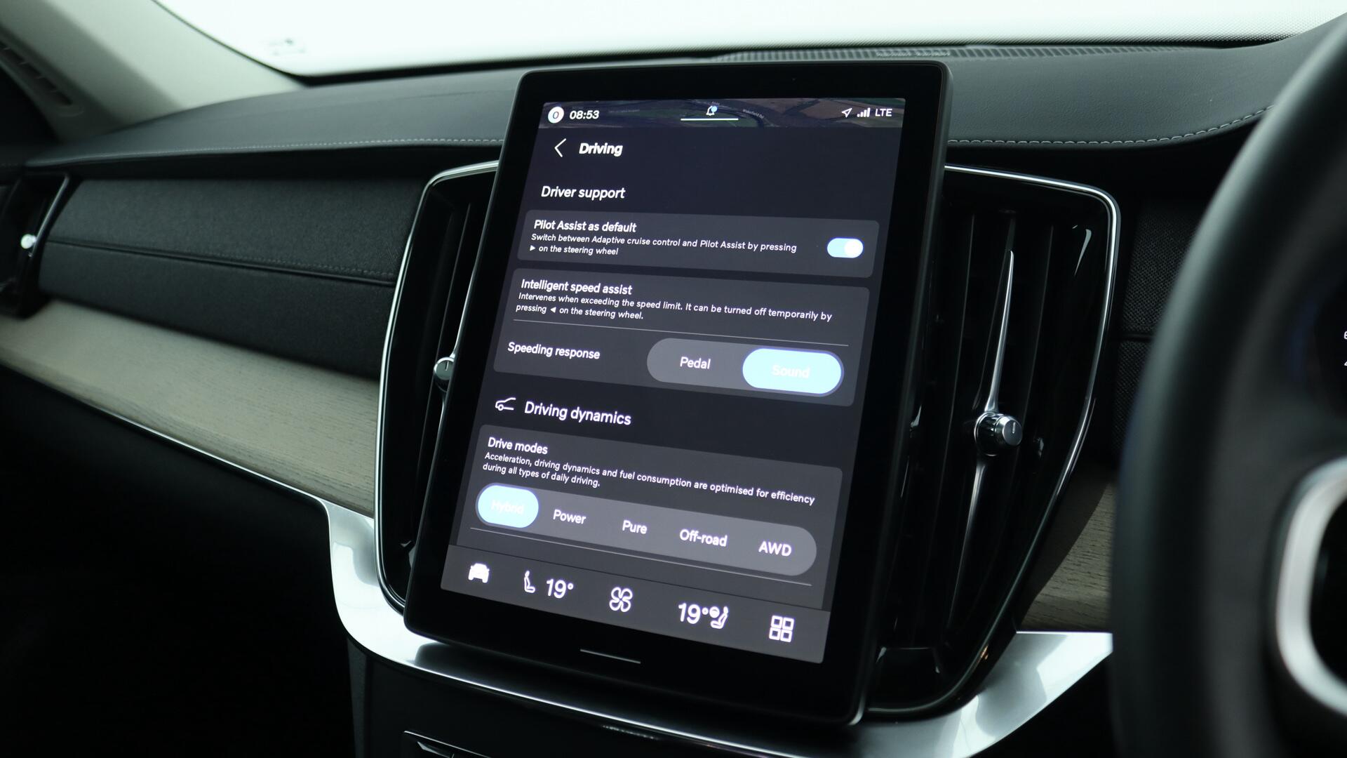 Volvo XC90 view 41