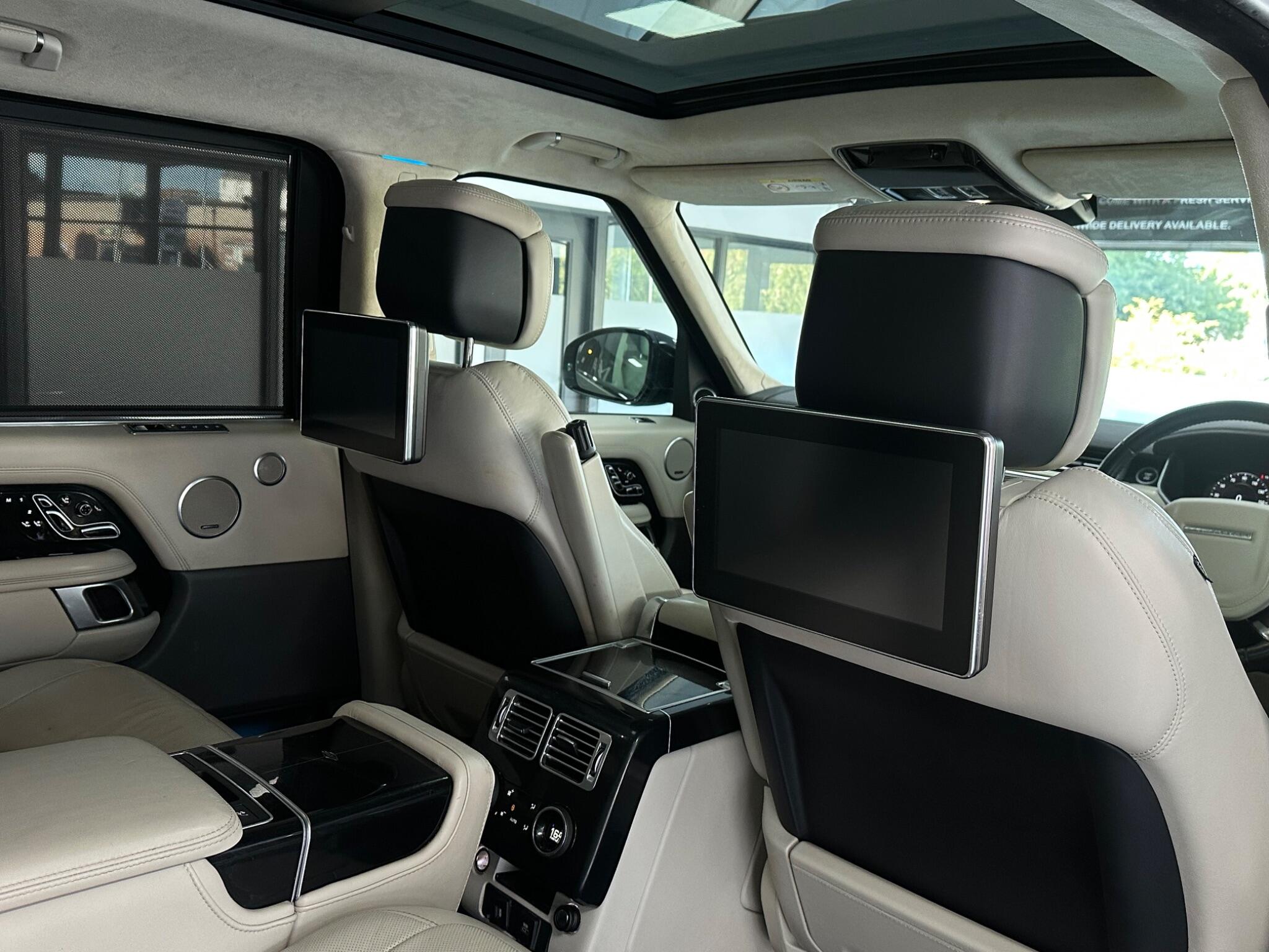 Land Rover Range Rover view 35