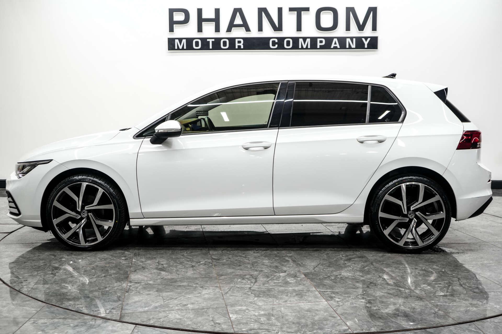 Volkswagen Golf view 3