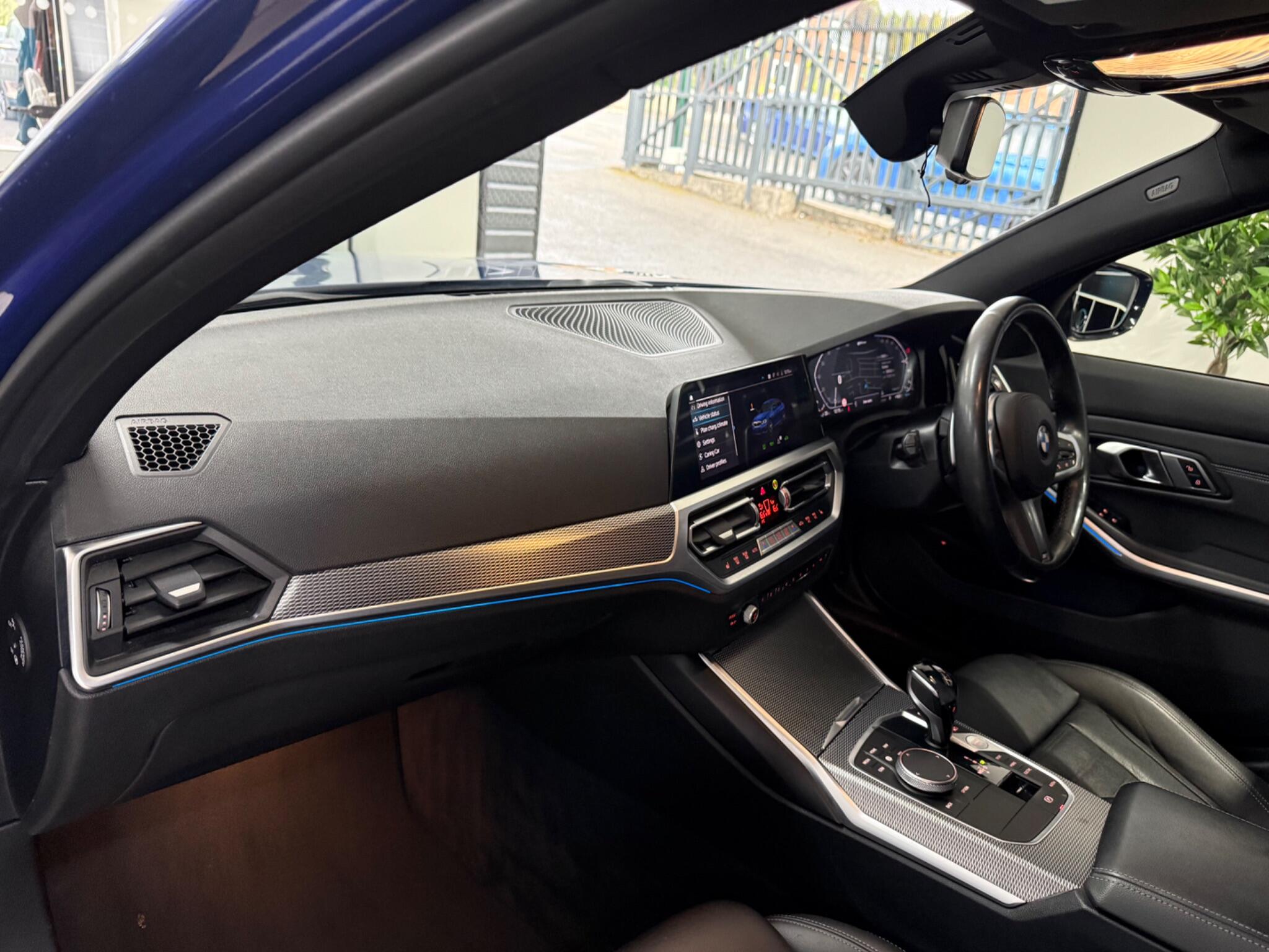 BMW 3 Series view 30