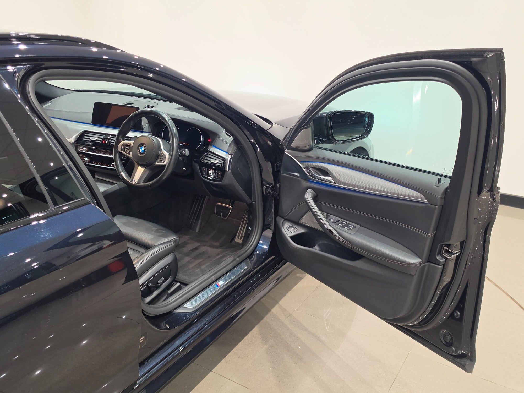 BMW 5 Series view 56