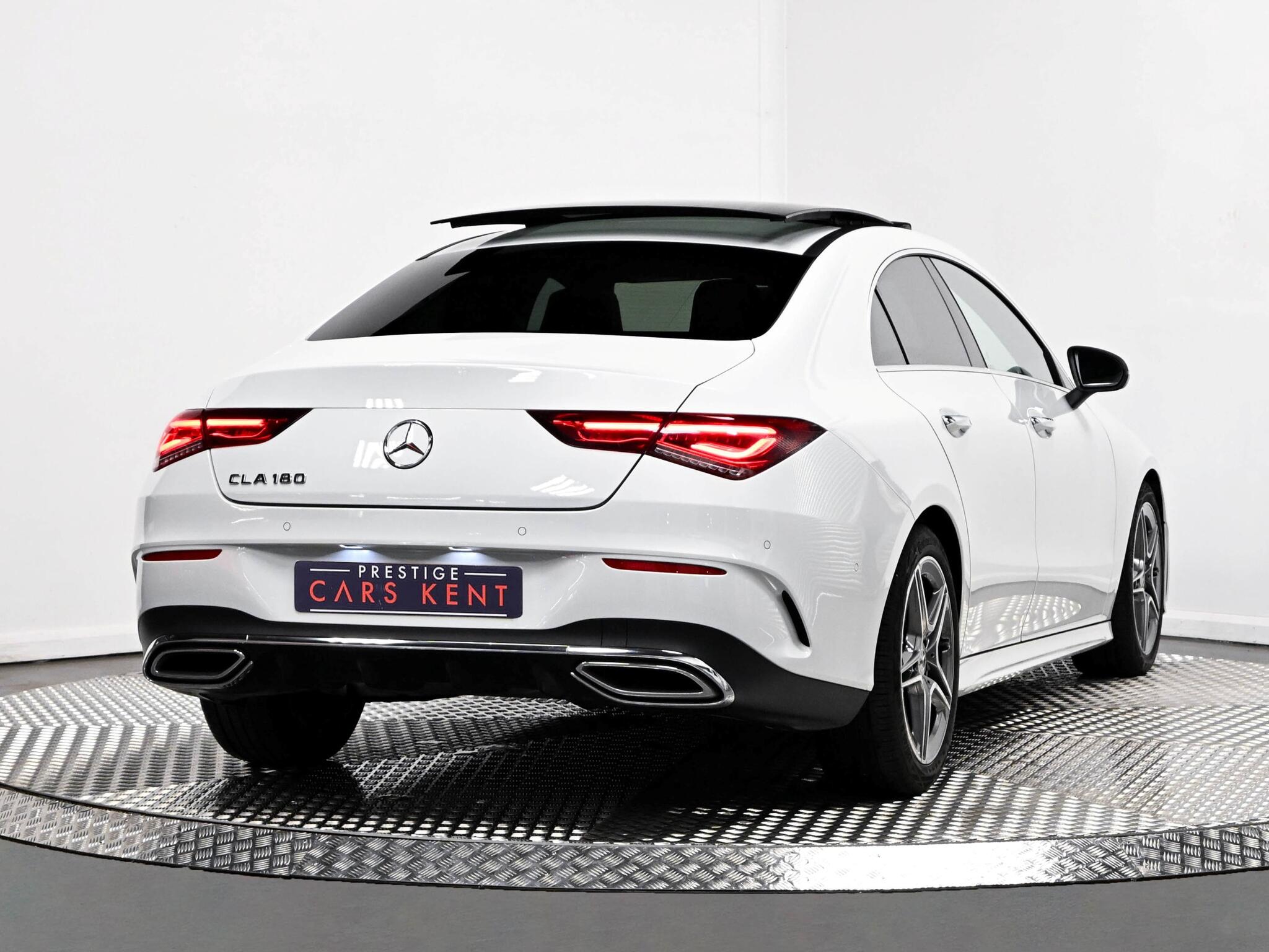 Mercedes-Benz Cla view 22