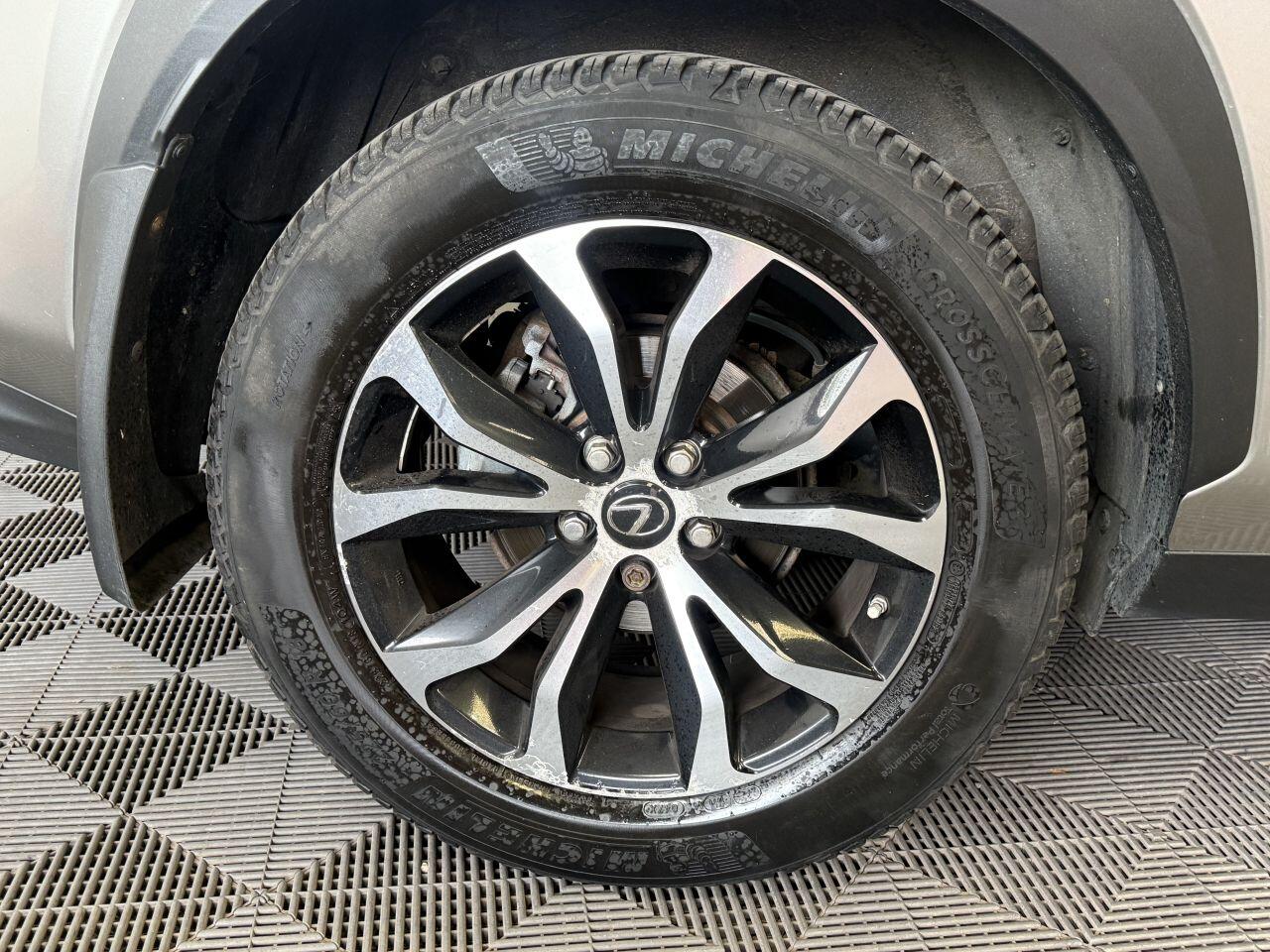 Lexus NX view 20