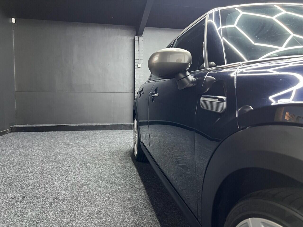 Mini Hatch view 19