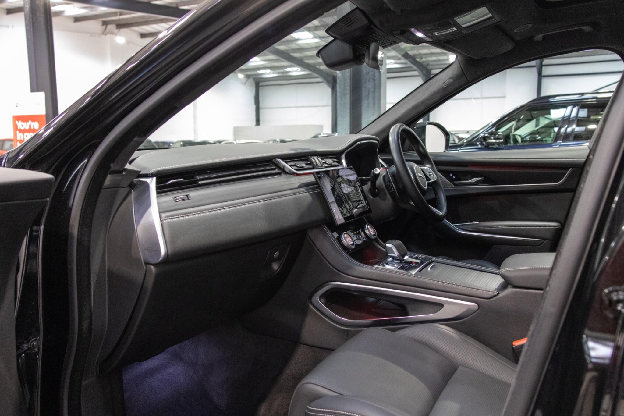 Jaguar F-Pace view 13