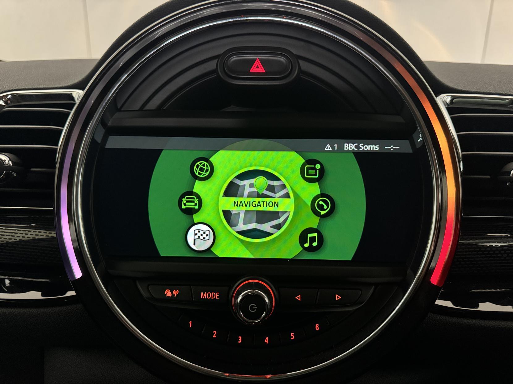 MINI Clubman view 70