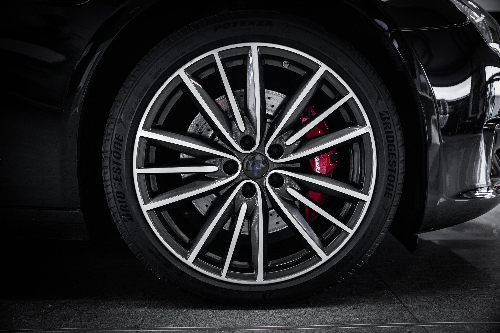 Maserati Quattroporte view 26