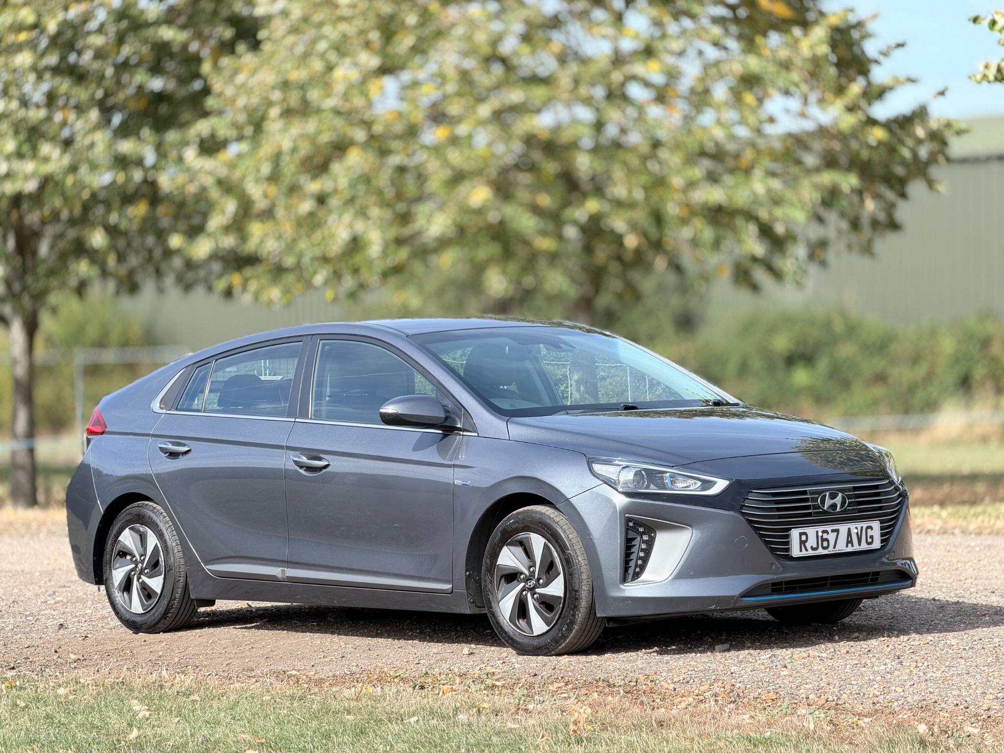 Hyundai Ioniq view 2