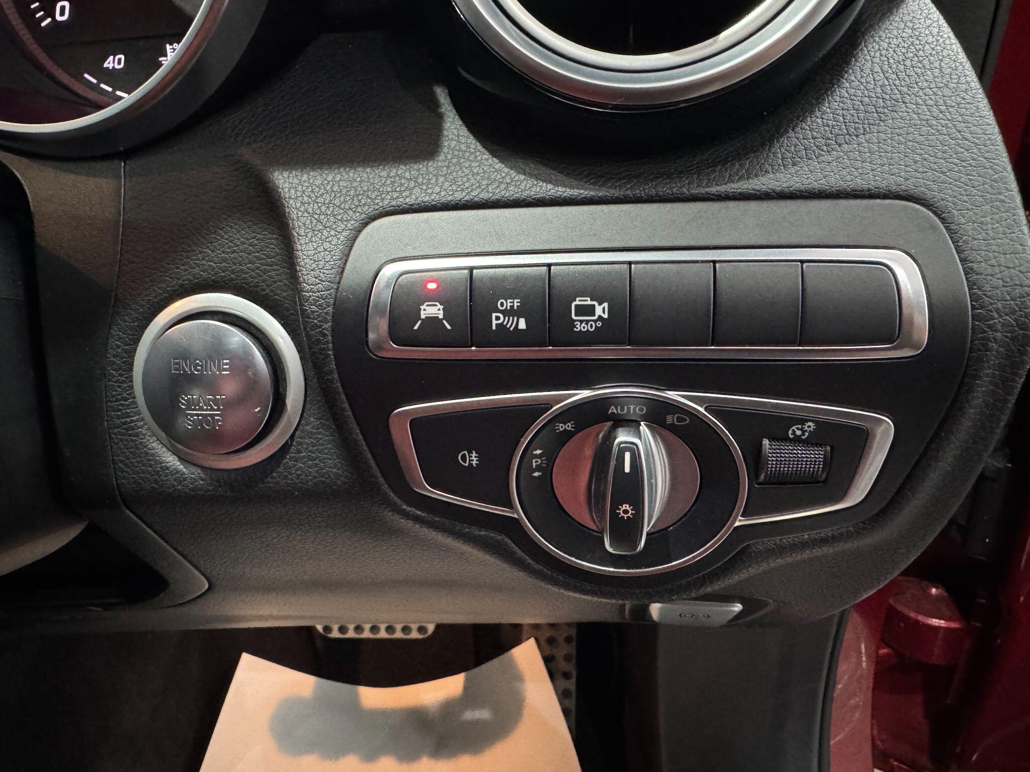 Mercedes-Benz GLC view 30