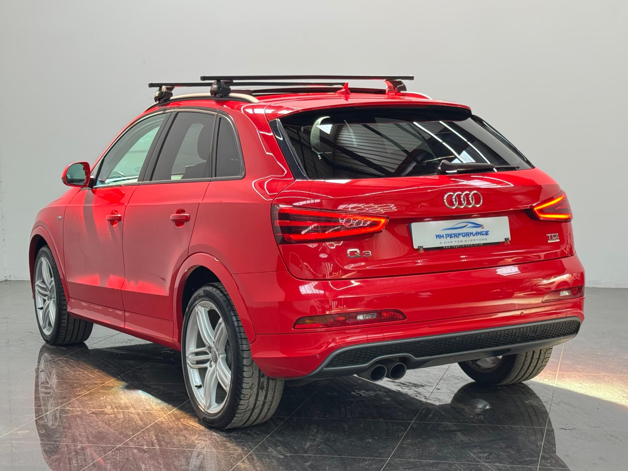 Audi Q3 view 7