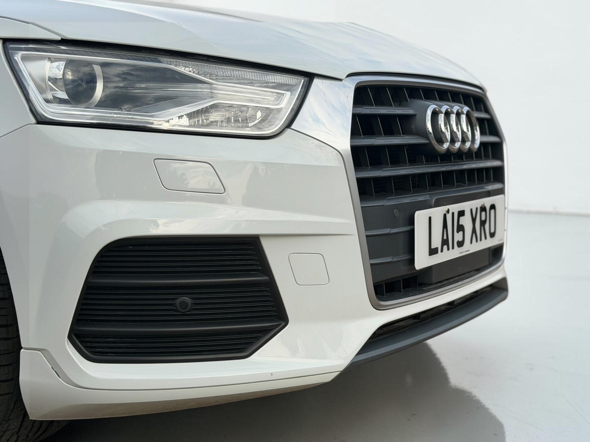 Audi Q3 view 41