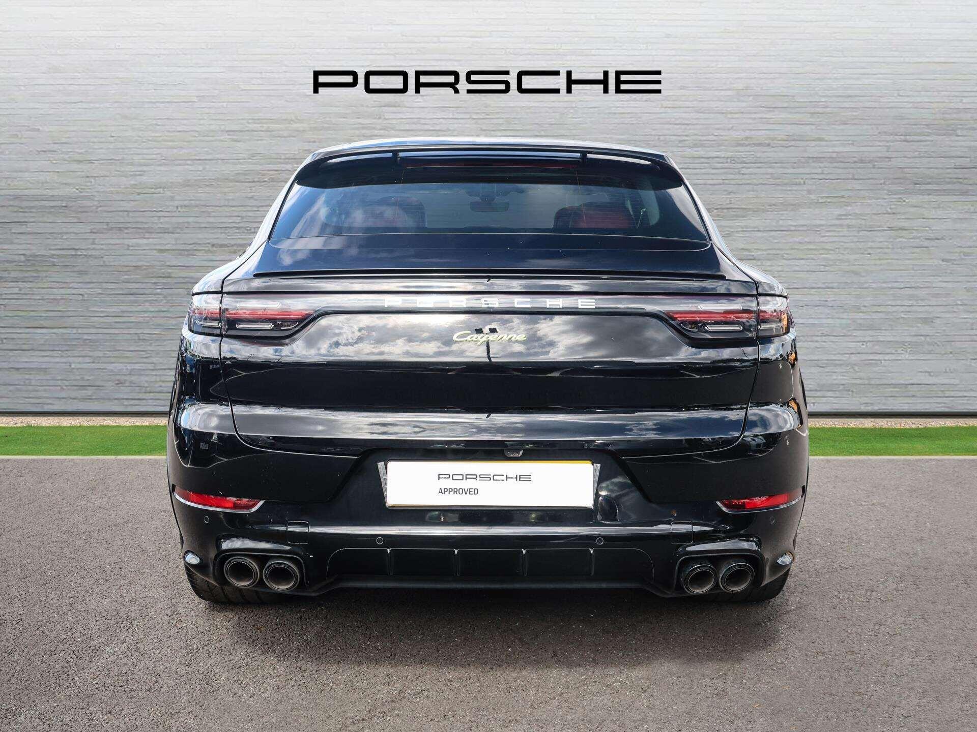 Porsche Cayenne view 10