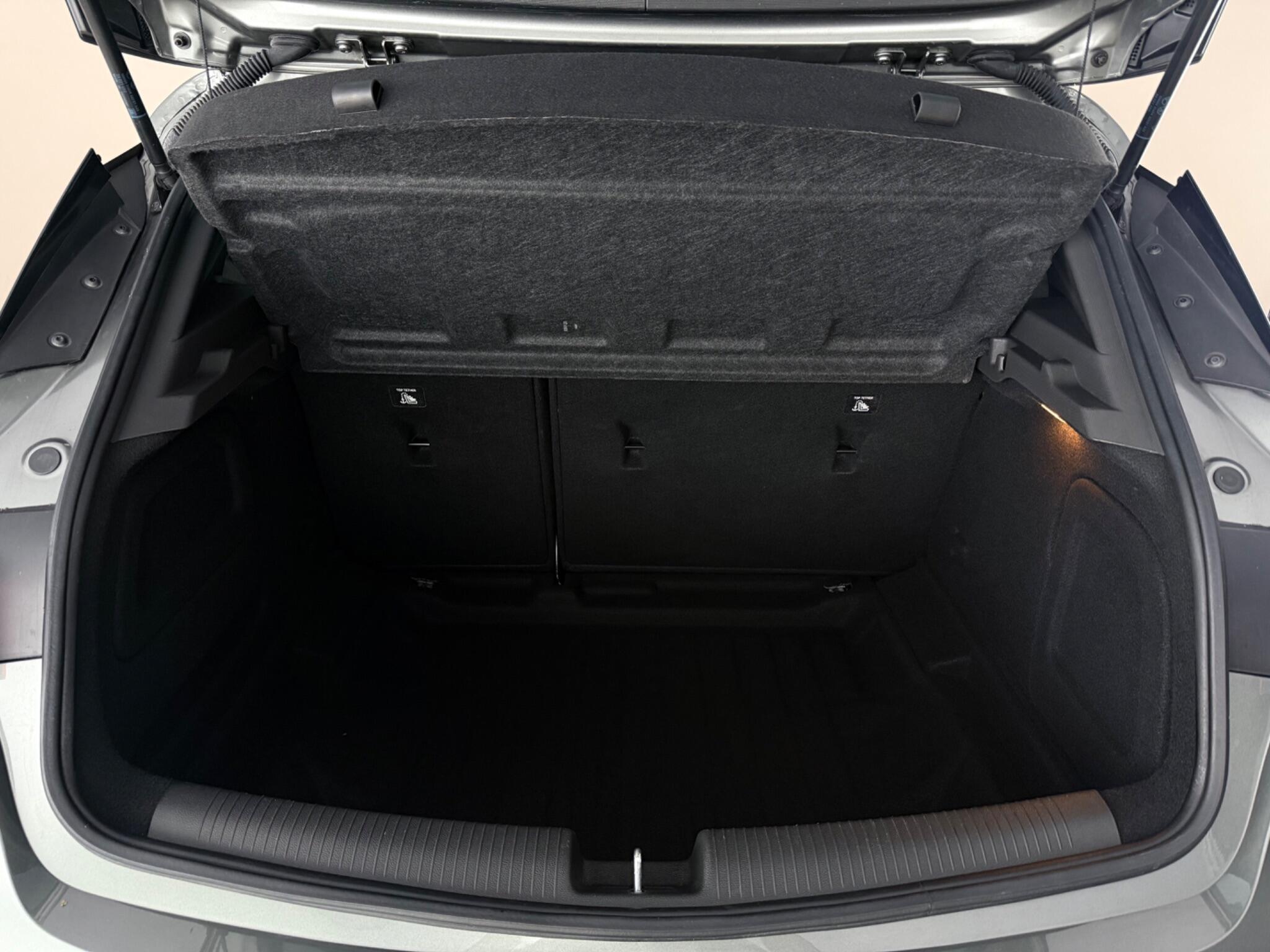 Vauxhall Astra view 11
