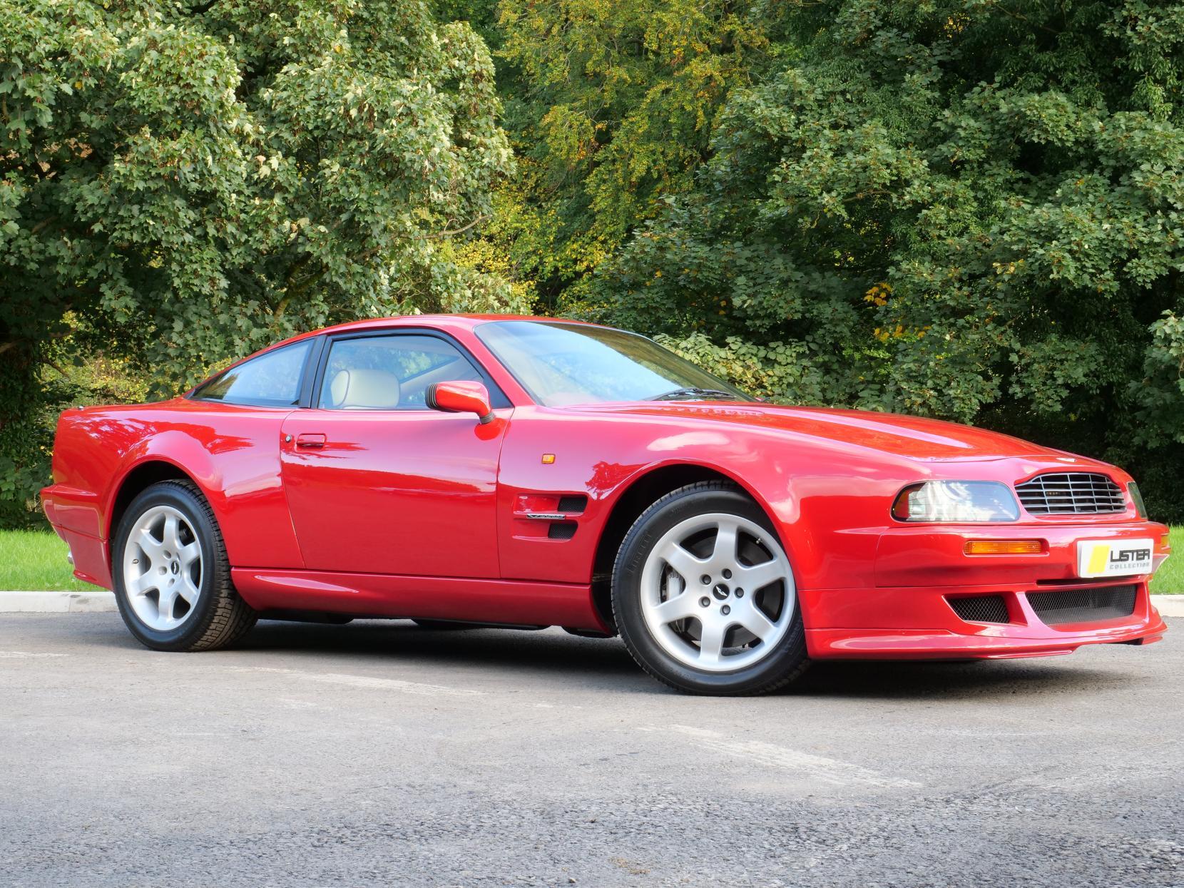 Aston Martin V8
