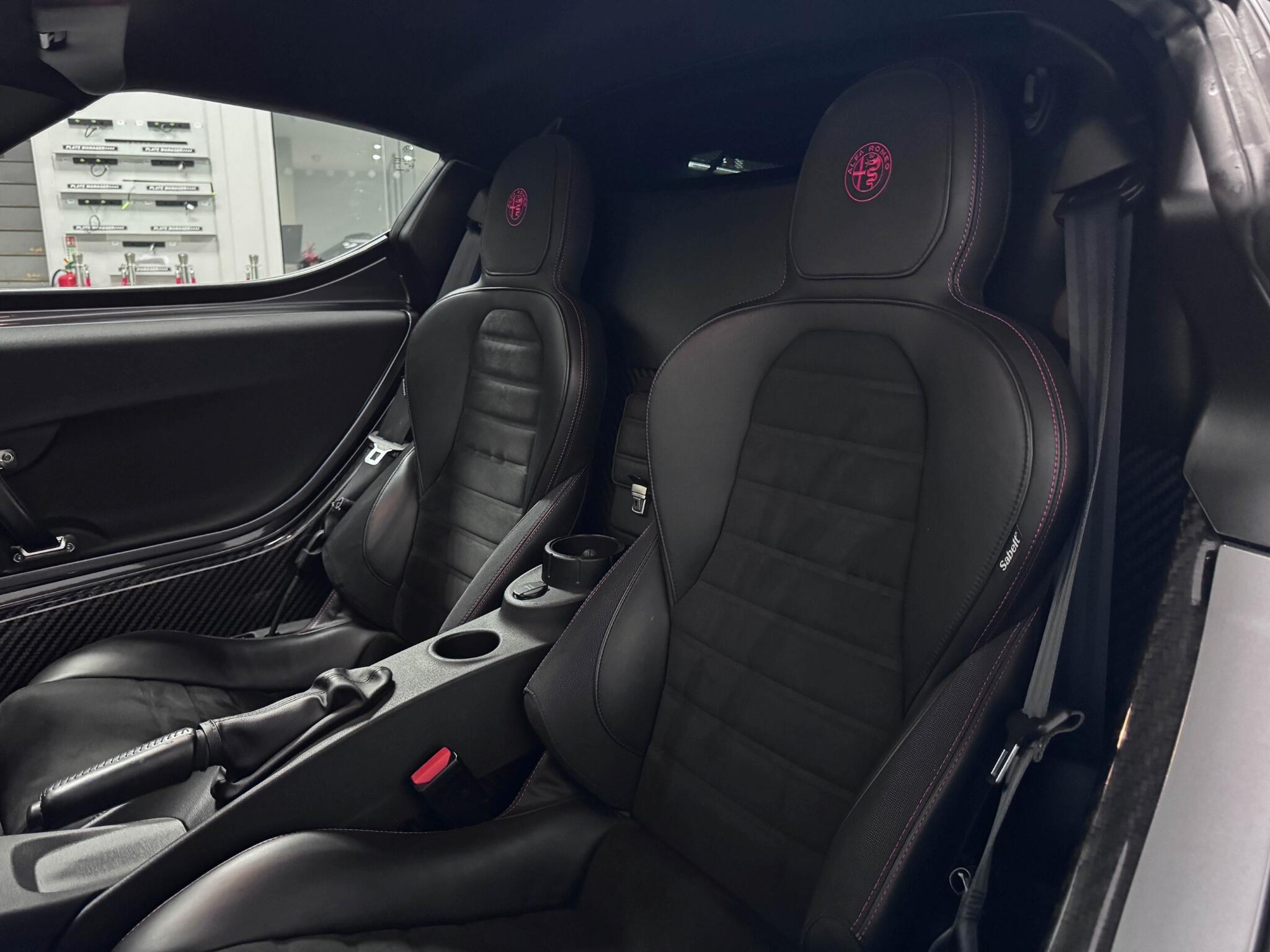 Alfa Romeo 4c view 24