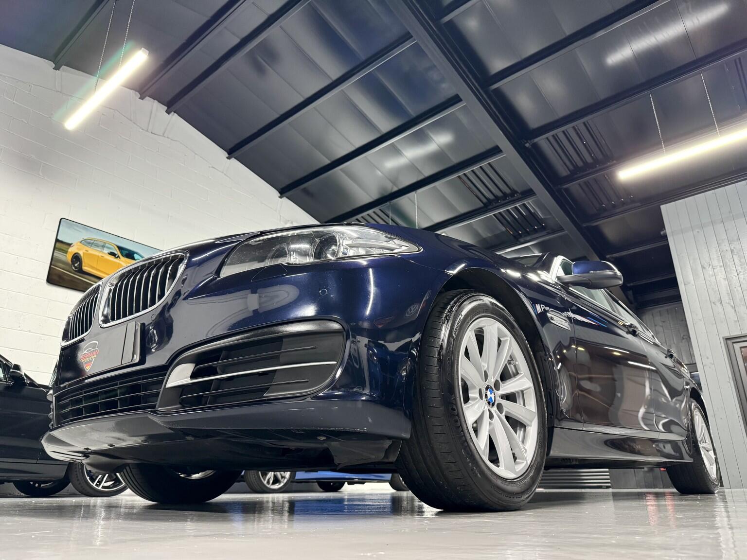 BMW 5 Series view 7