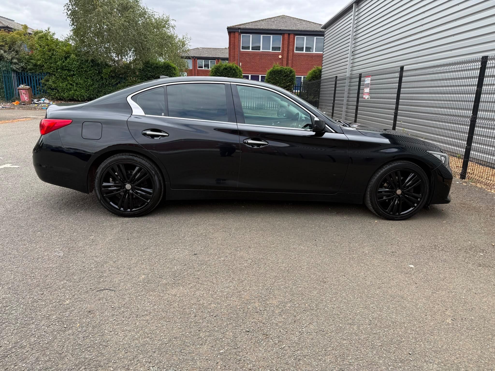 Infiniti Q50 view 7