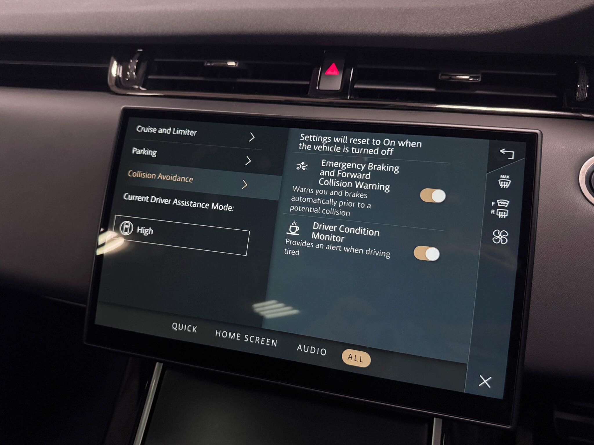 Land Rover Range Rover Evoque view 65