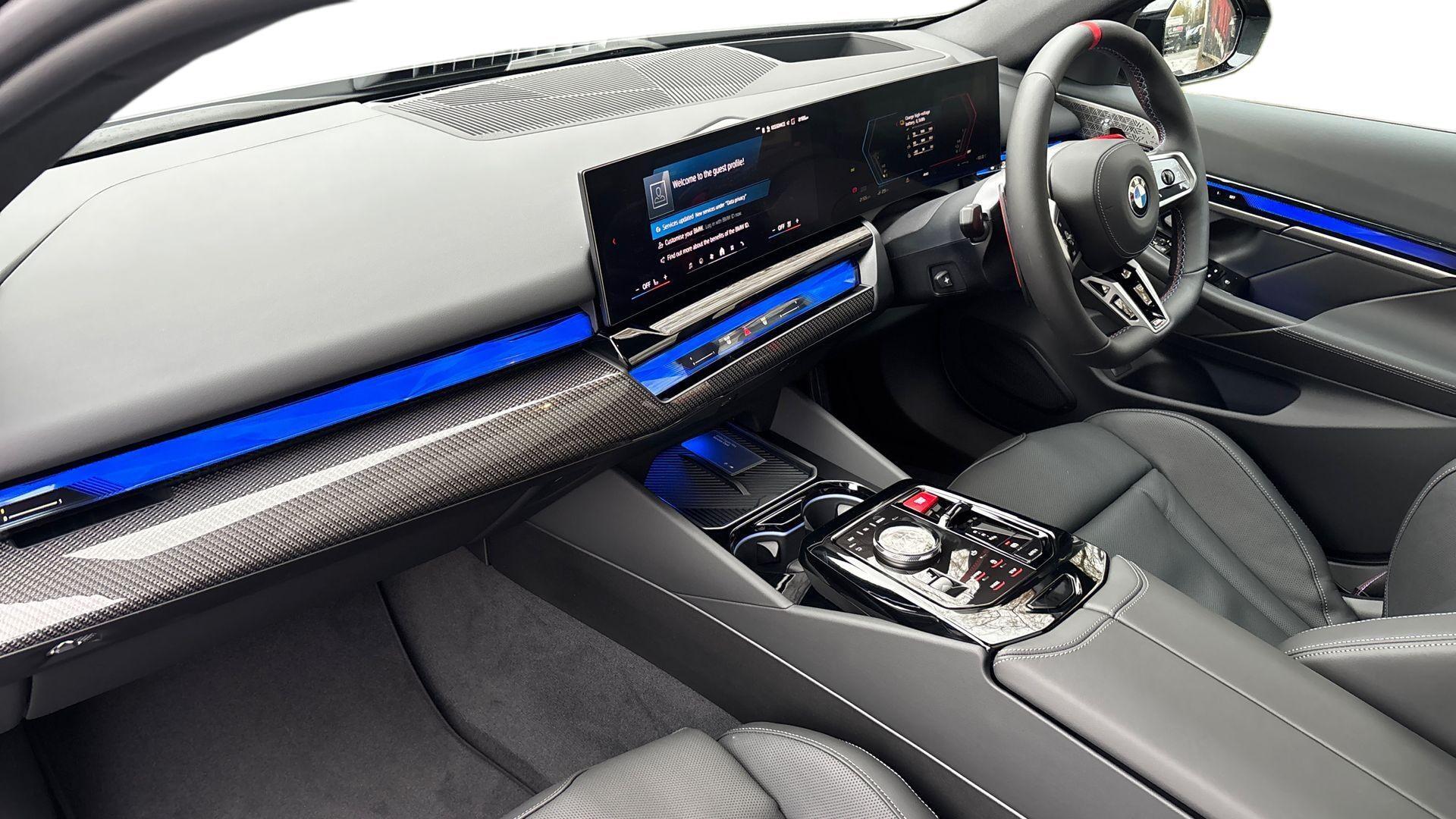 BMW M5 view 7