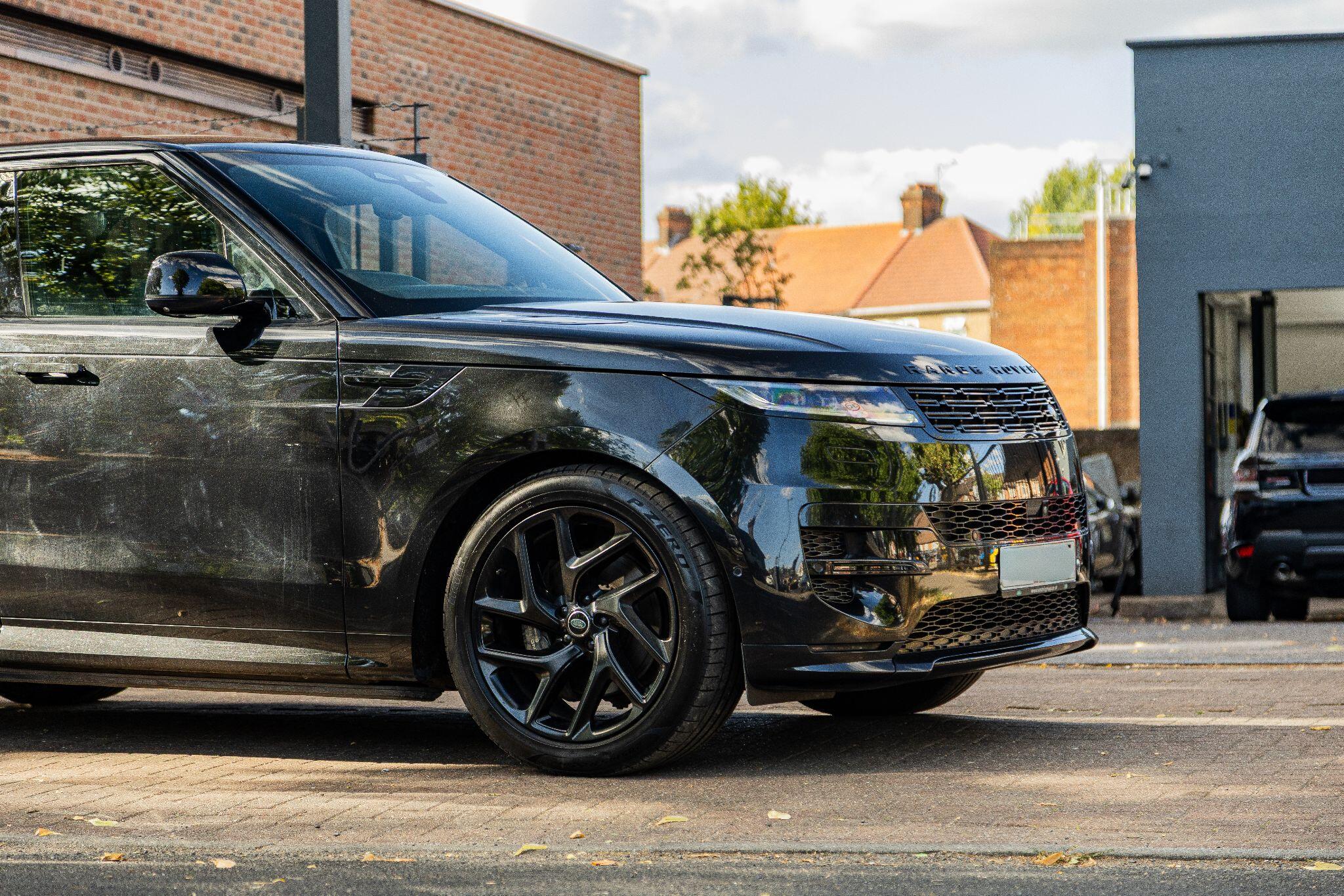 Land Rover Range Rover Sport view 5