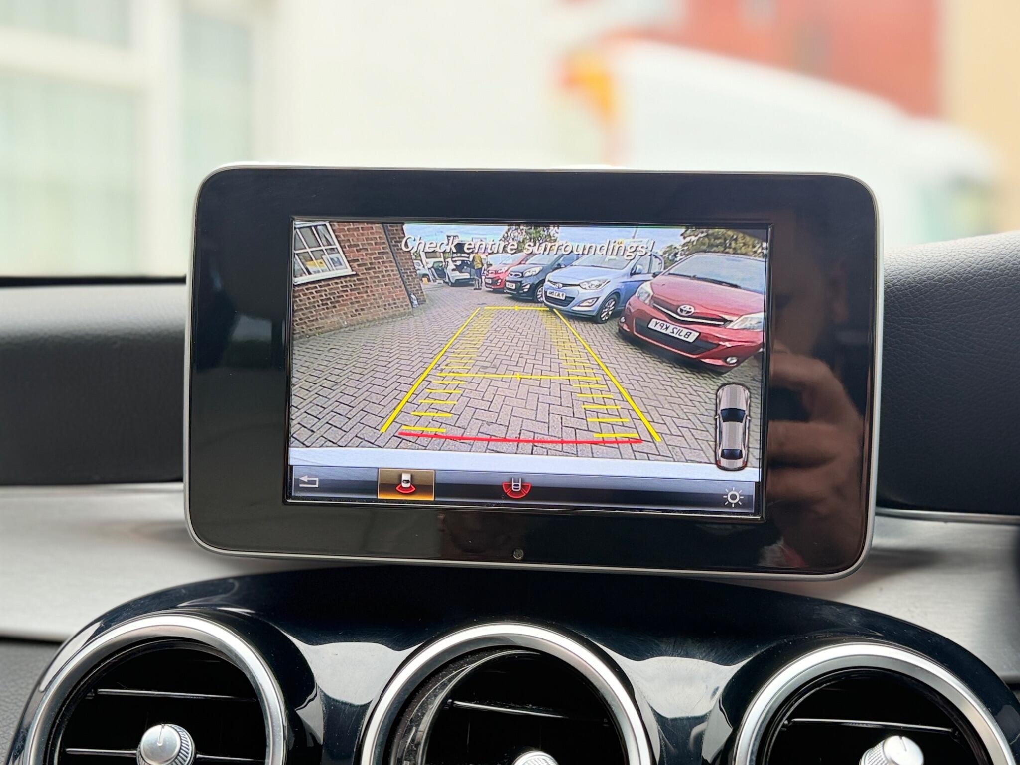 Mercedes-Benz C-Class view 30