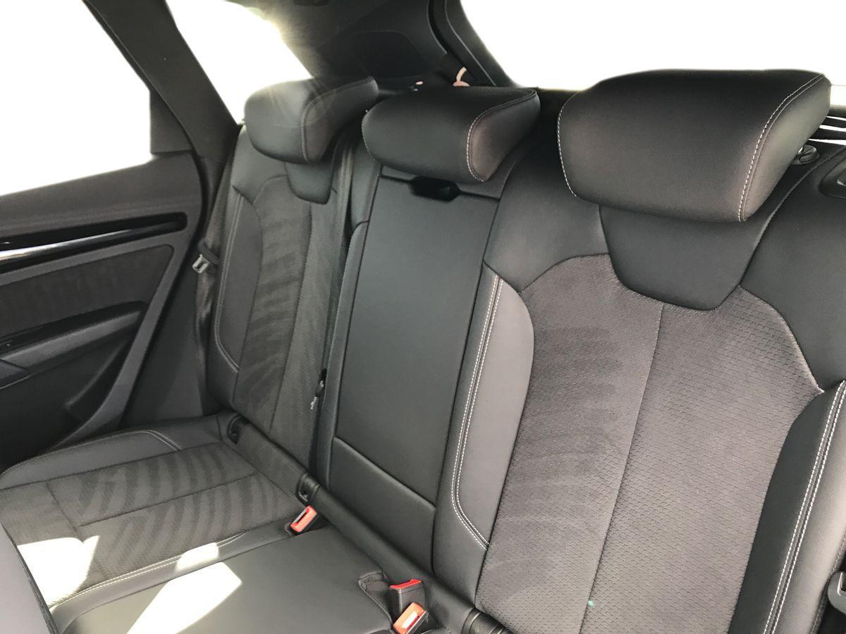 Audi Q5 view 7