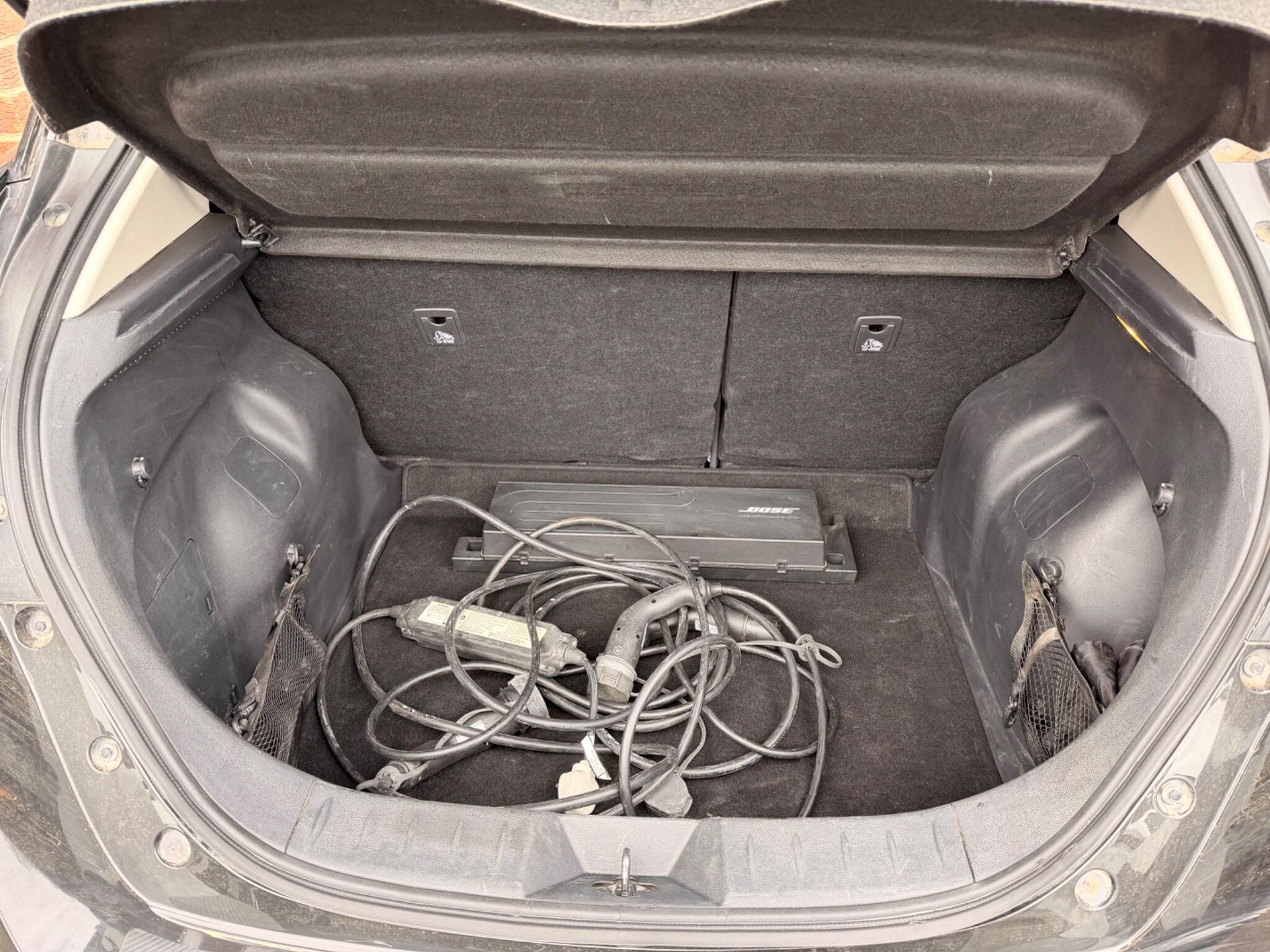 Nissan Leaf view 27