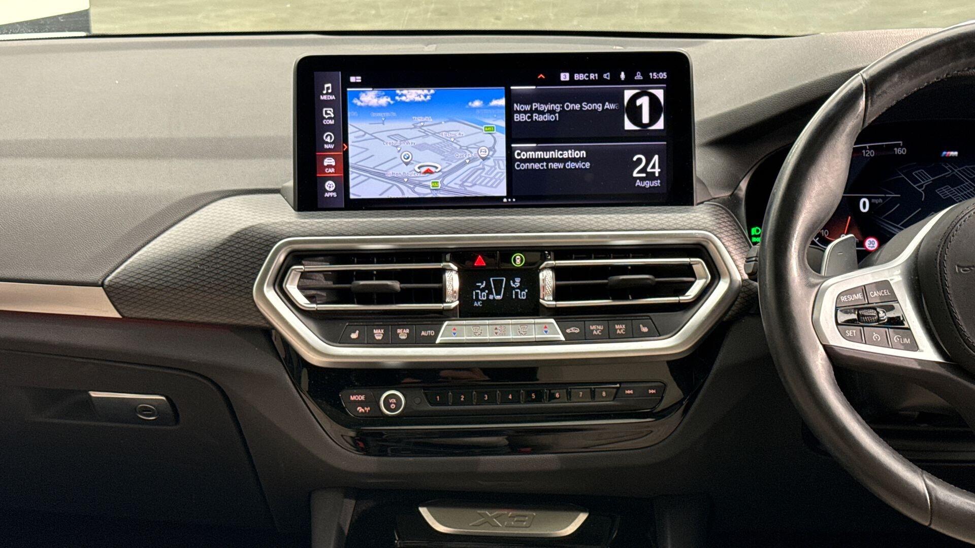 BMW X3 view 8