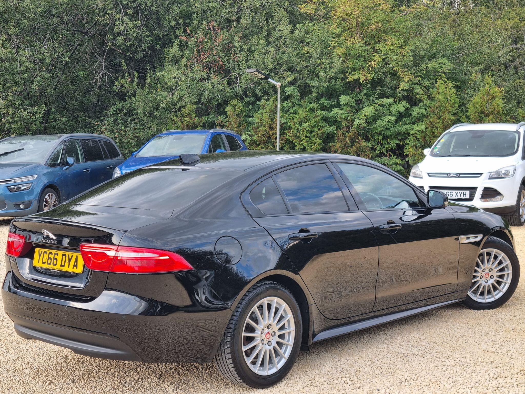 Jaguar Xe view 10