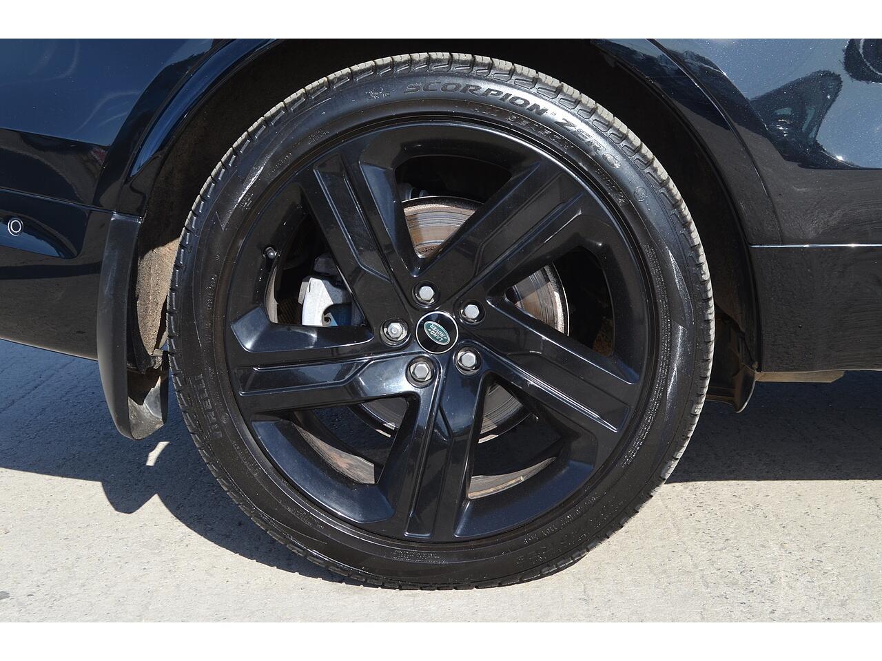 Land Rover Discovery view 20