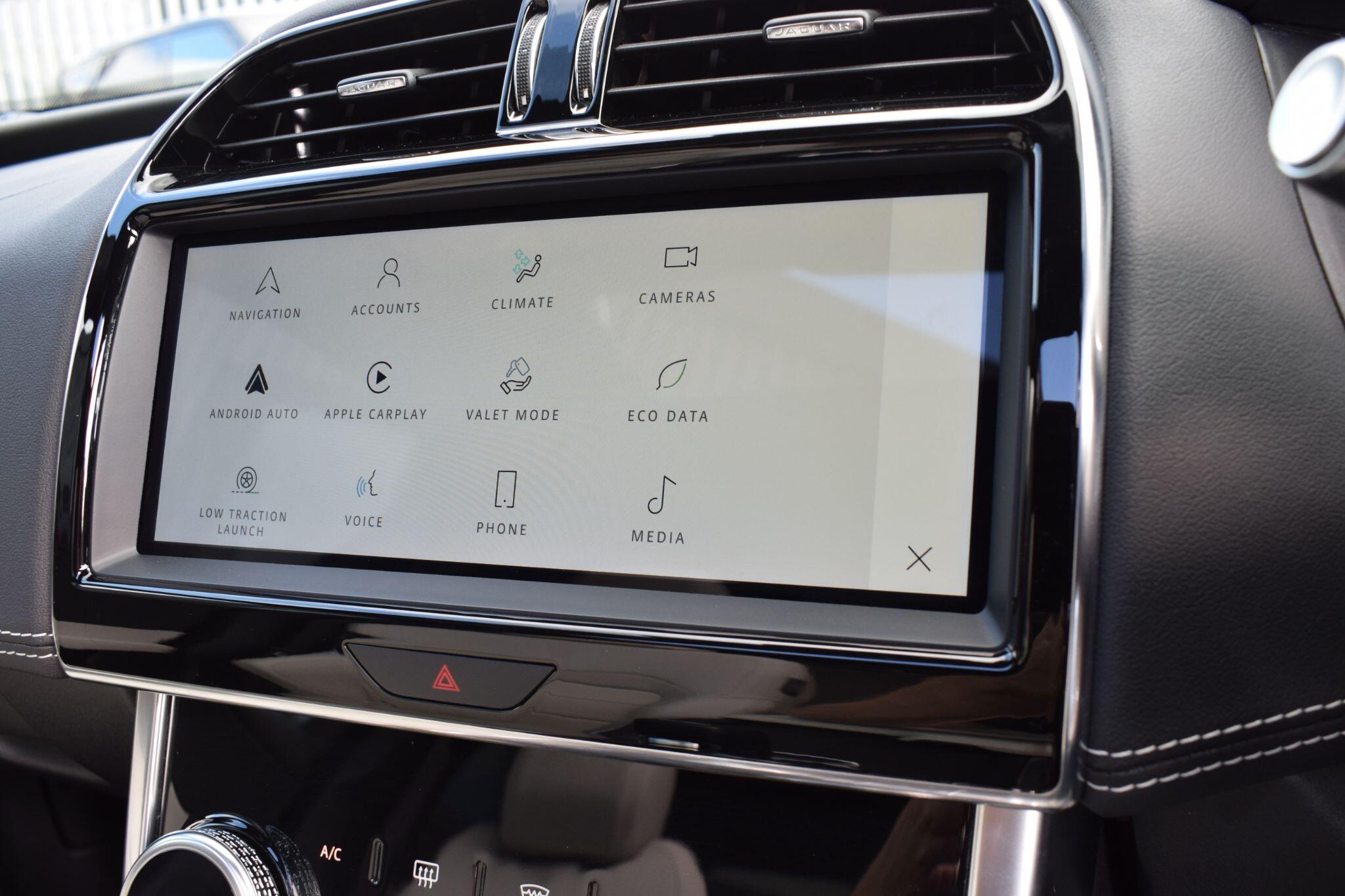 Jaguar Xe view 23